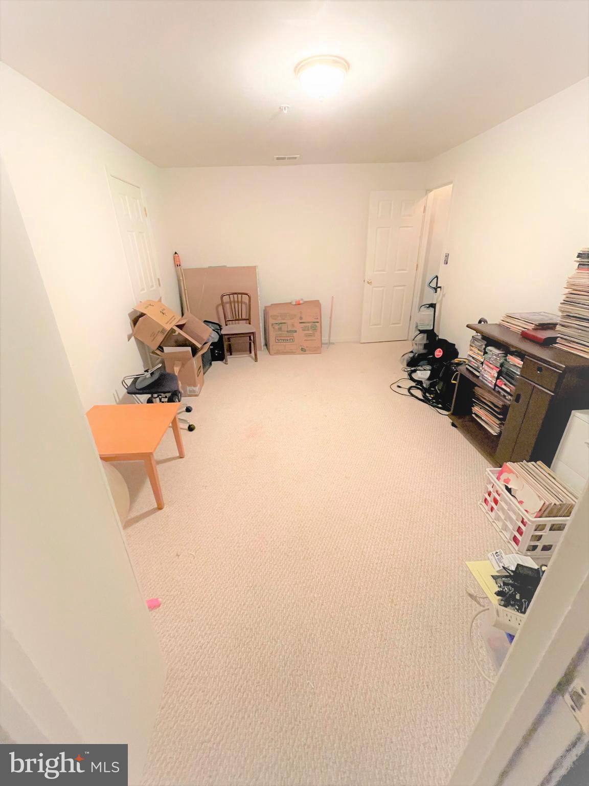 TANTALLON SQUARE - Residential