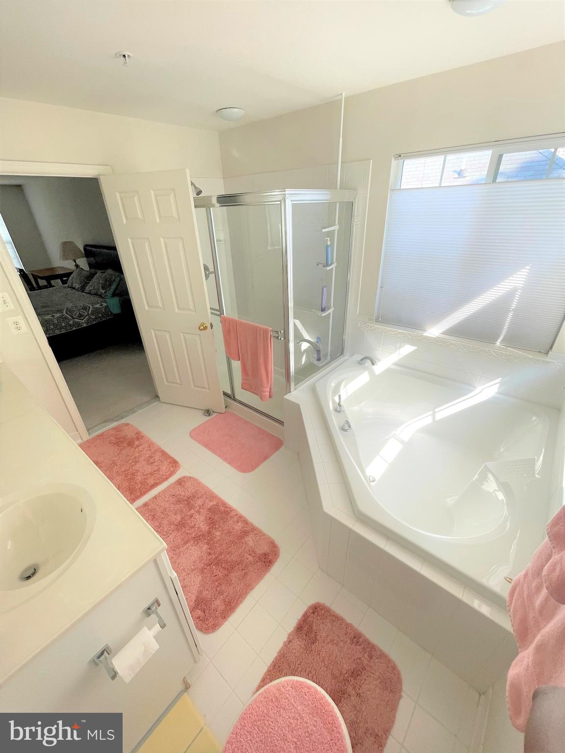 TANTALLON SQUARE - Residential