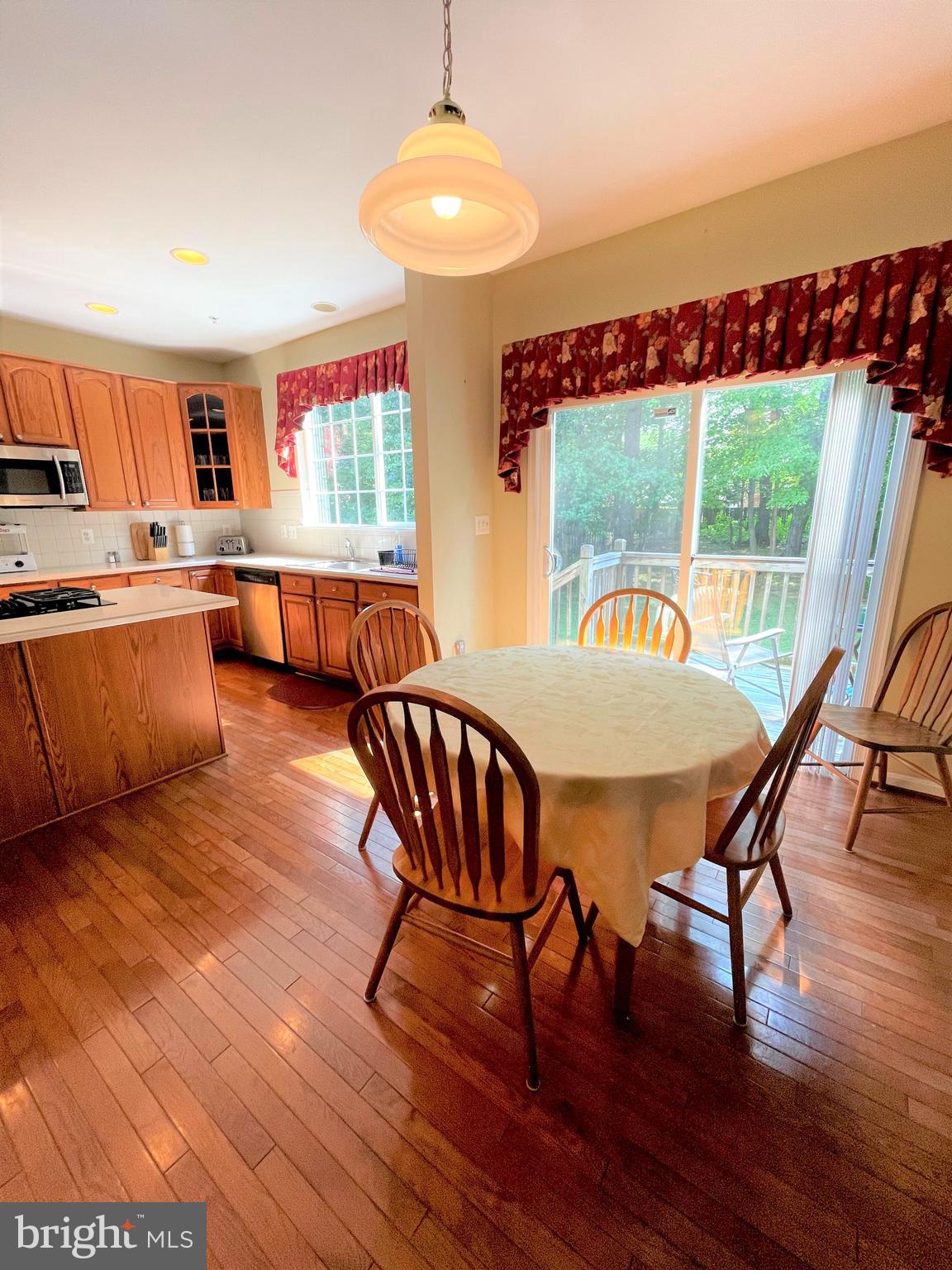 TANTALLON SQUARE - Residential