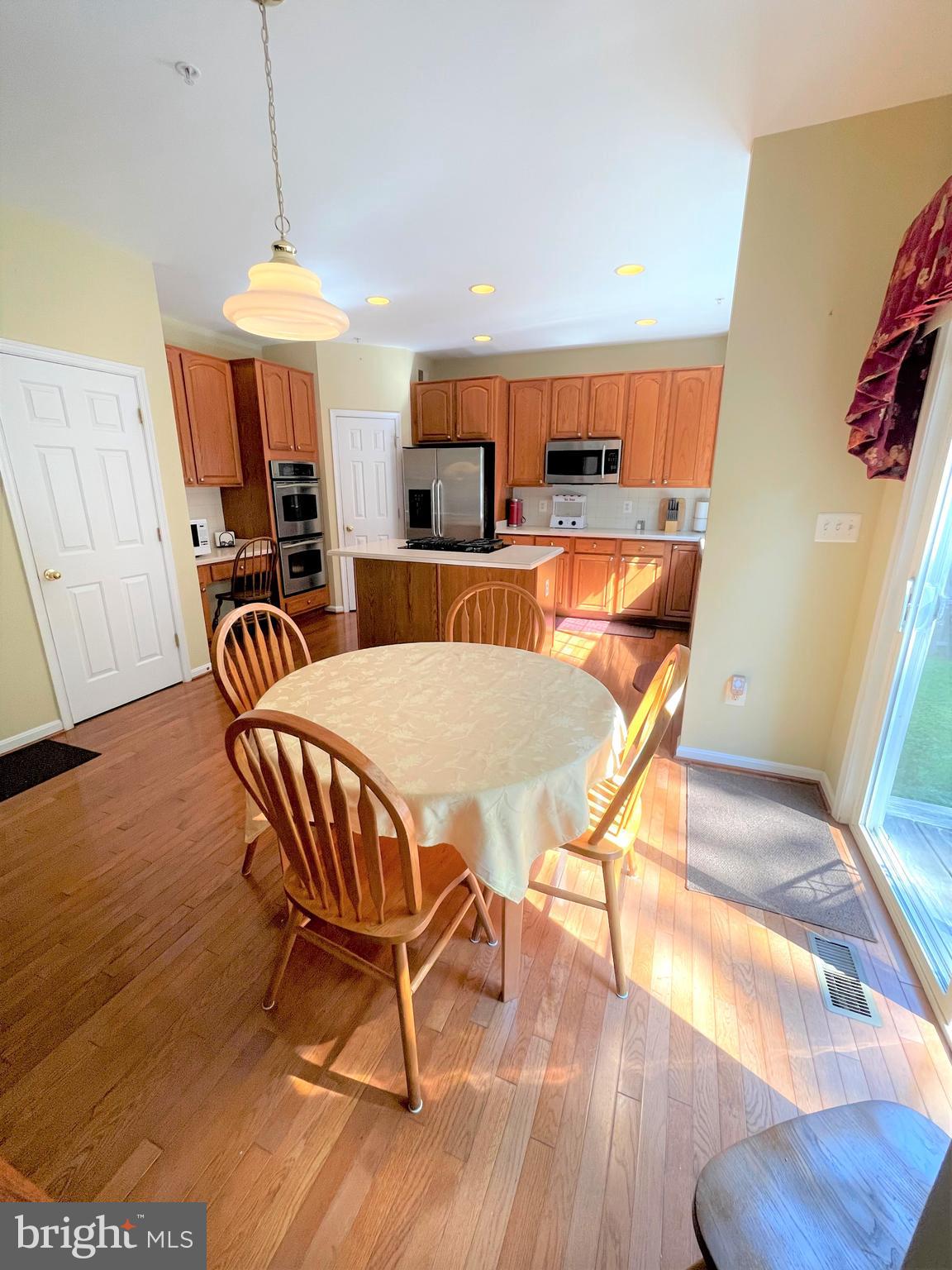 TANTALLON SQUARE - Residential