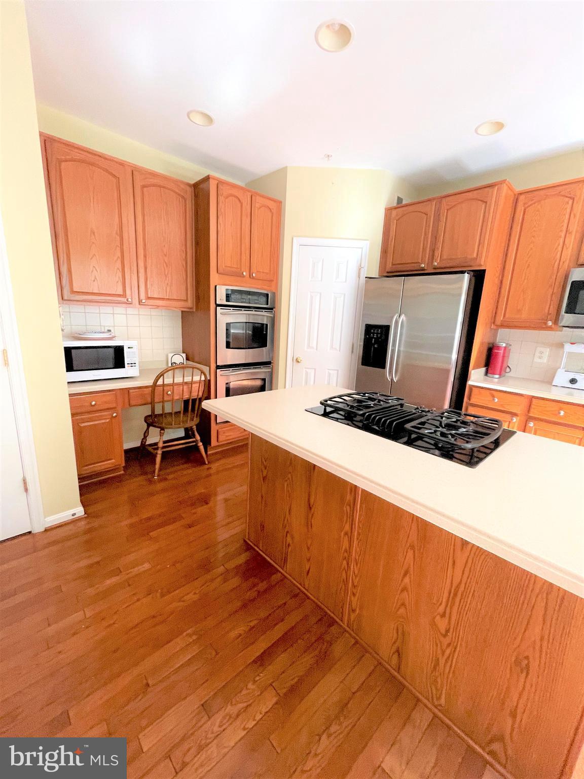 TANTALLON SQUARE - Residential