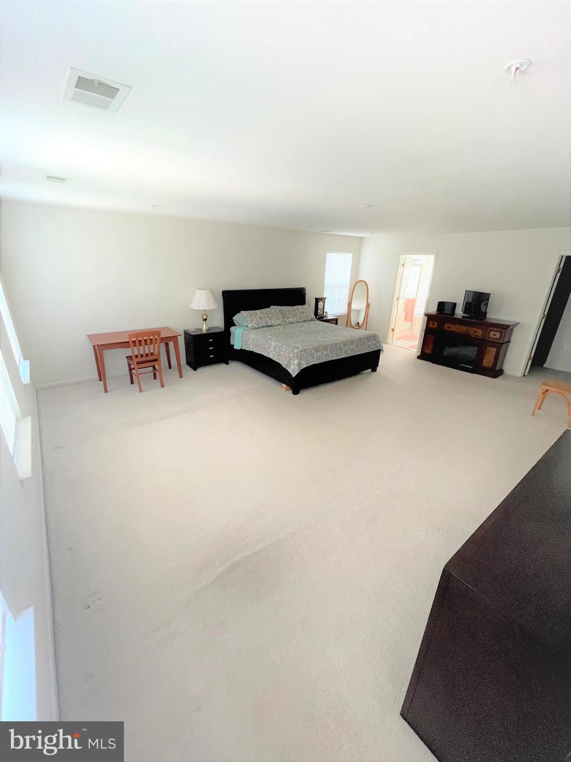 TANTALLON SQUARE - Residential