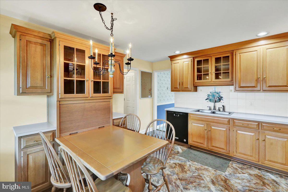 WHITFIELD - Residential