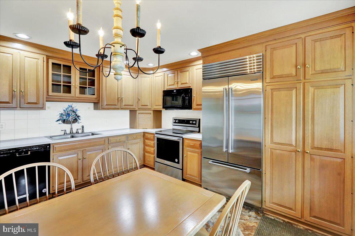 WHITFIELD - Residential