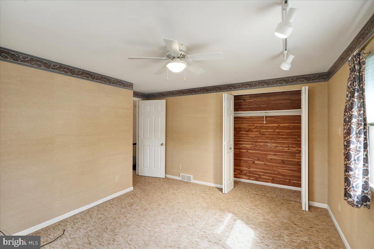 WHITFIELD - Residential