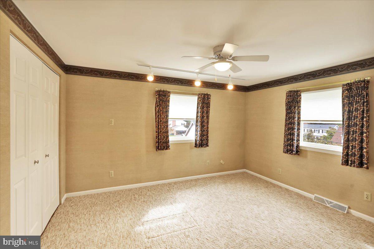 WHITFIELD - Residential