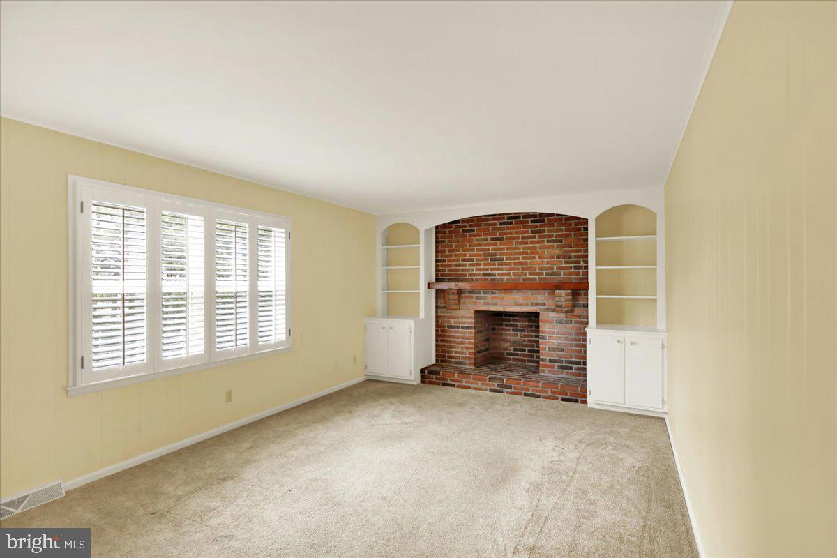 WHITFIELD - Residential