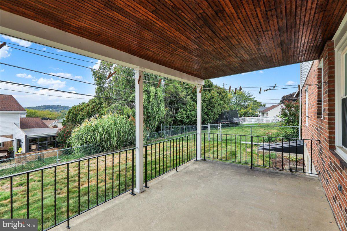 WHITFIELD - Residential