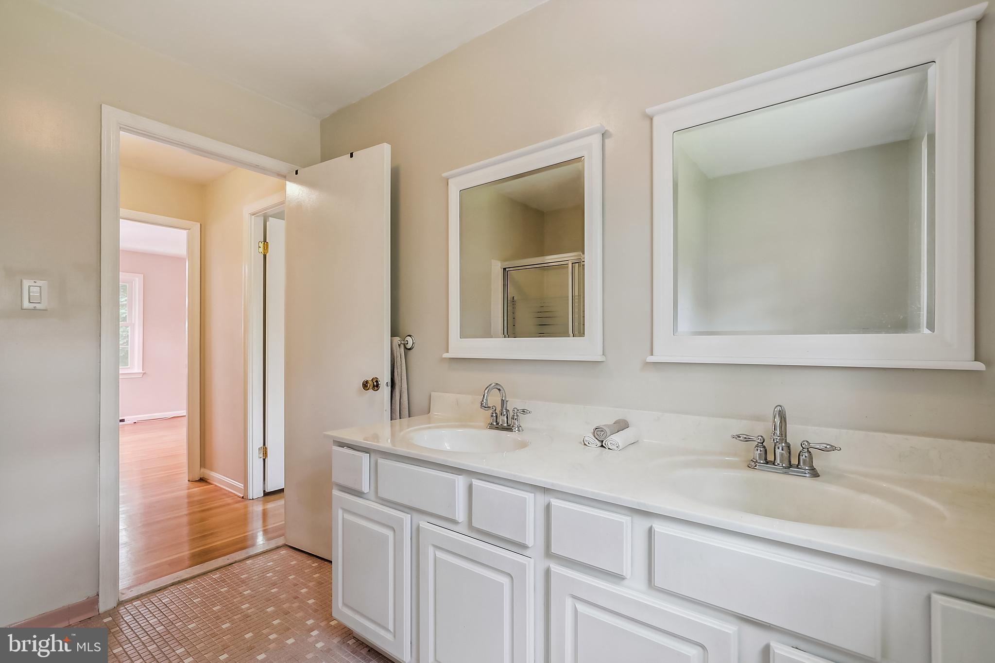 ROCKSHIRE - Residential