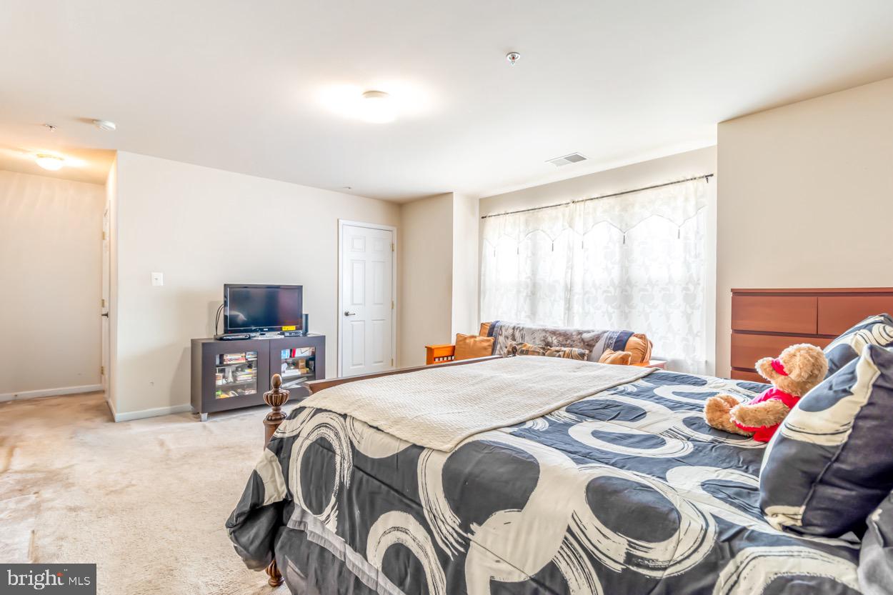 EAST COLUMBIA - Residential