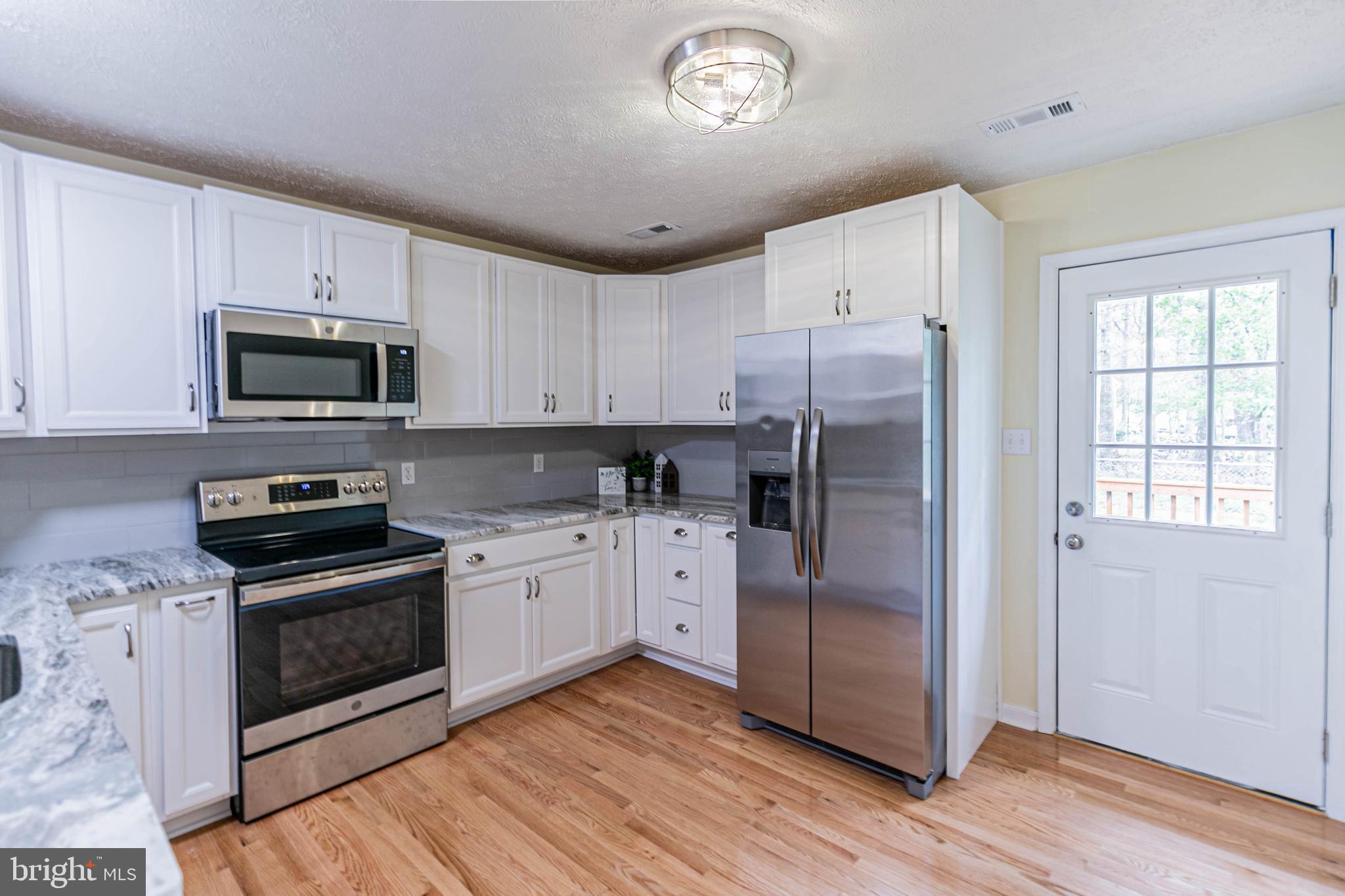 LAKE CAROLINE - Residential