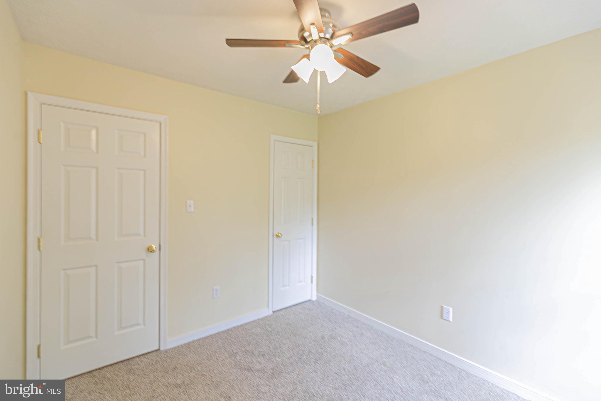 LAKE CAROLINE - Residential