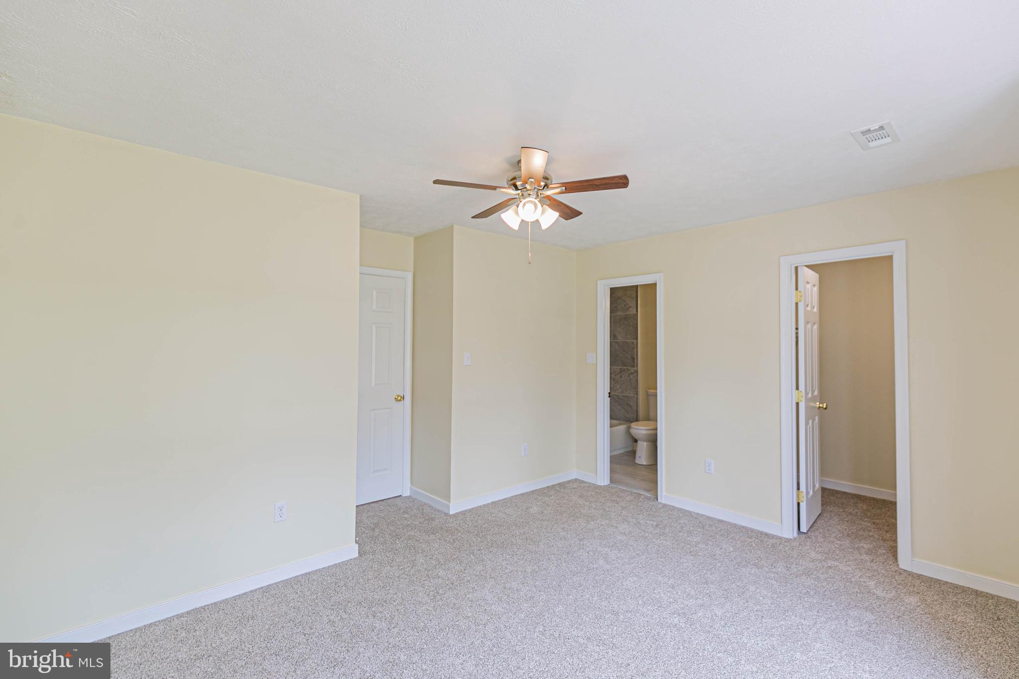 LAKE CAROLINE - Residential