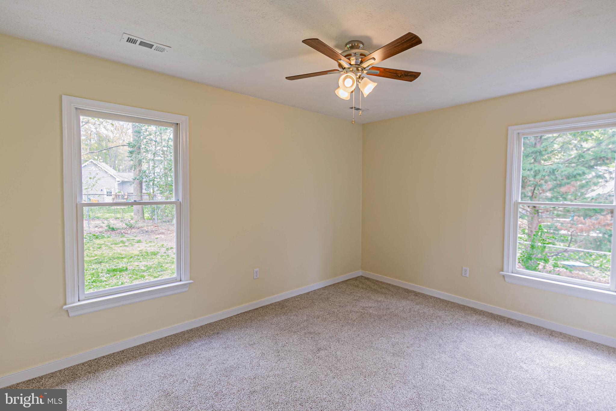 LAKE CAROLINE - Residential