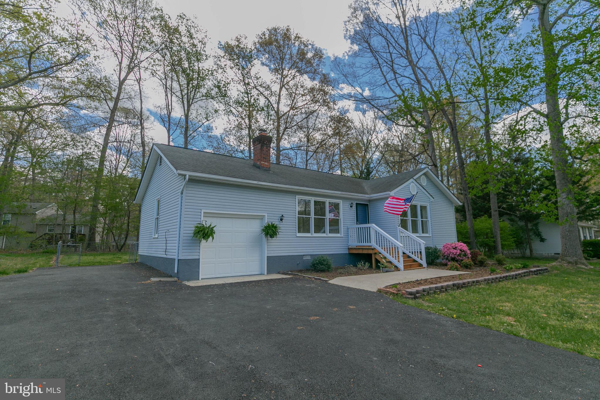 LAKE CAROLINE - Residential