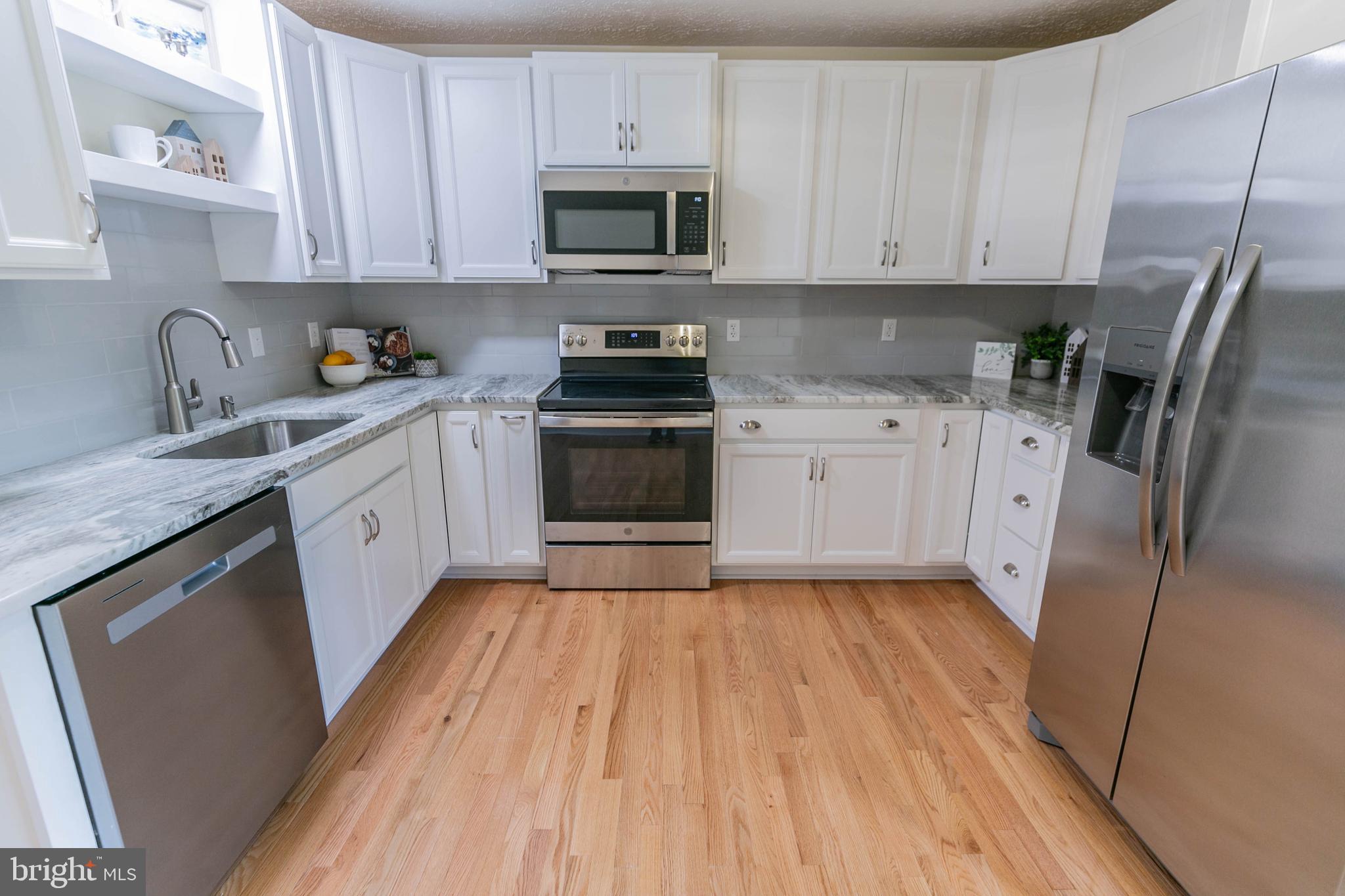 LAKE CAROLINE - Residential