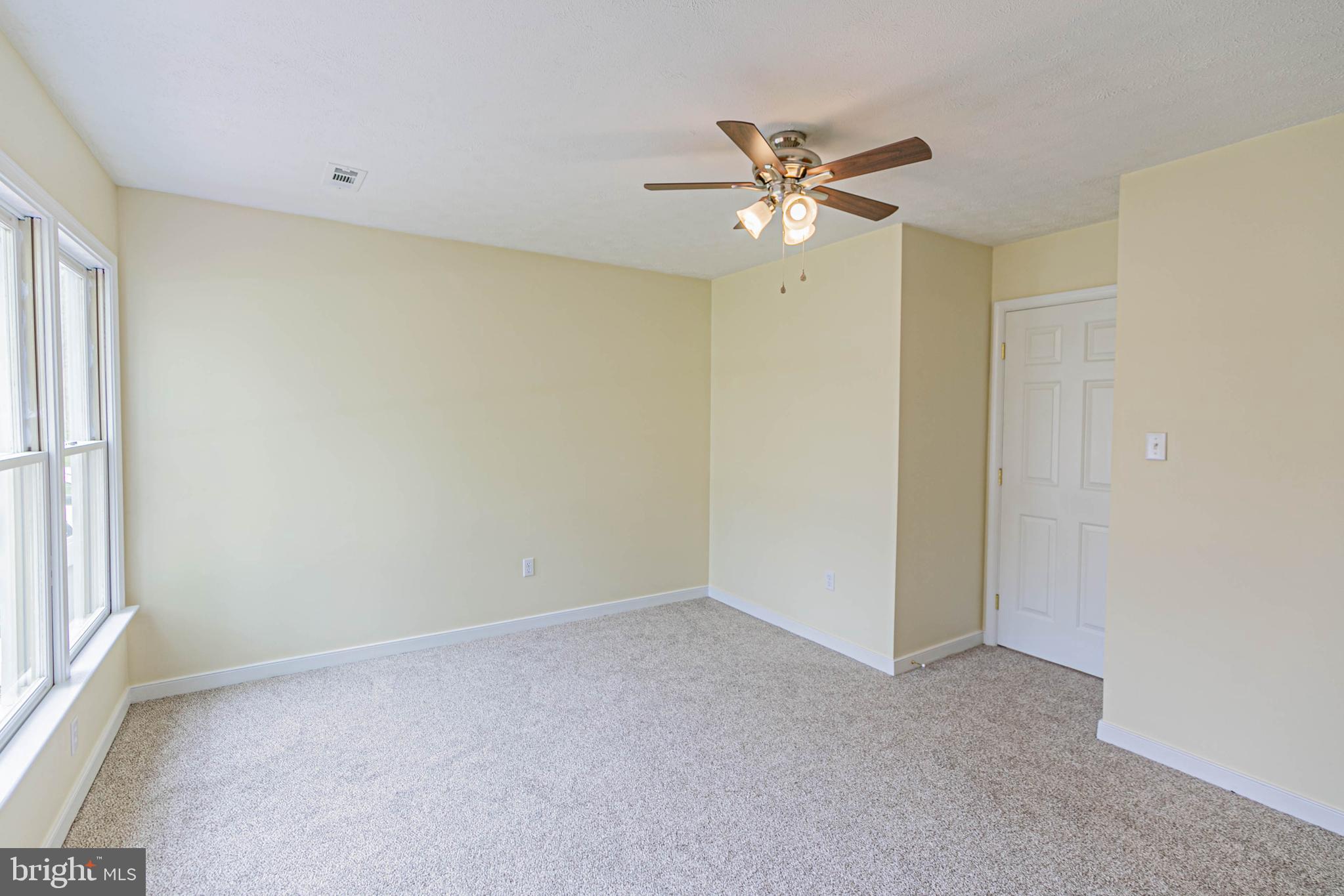 LAKE CAROLINE - Residential