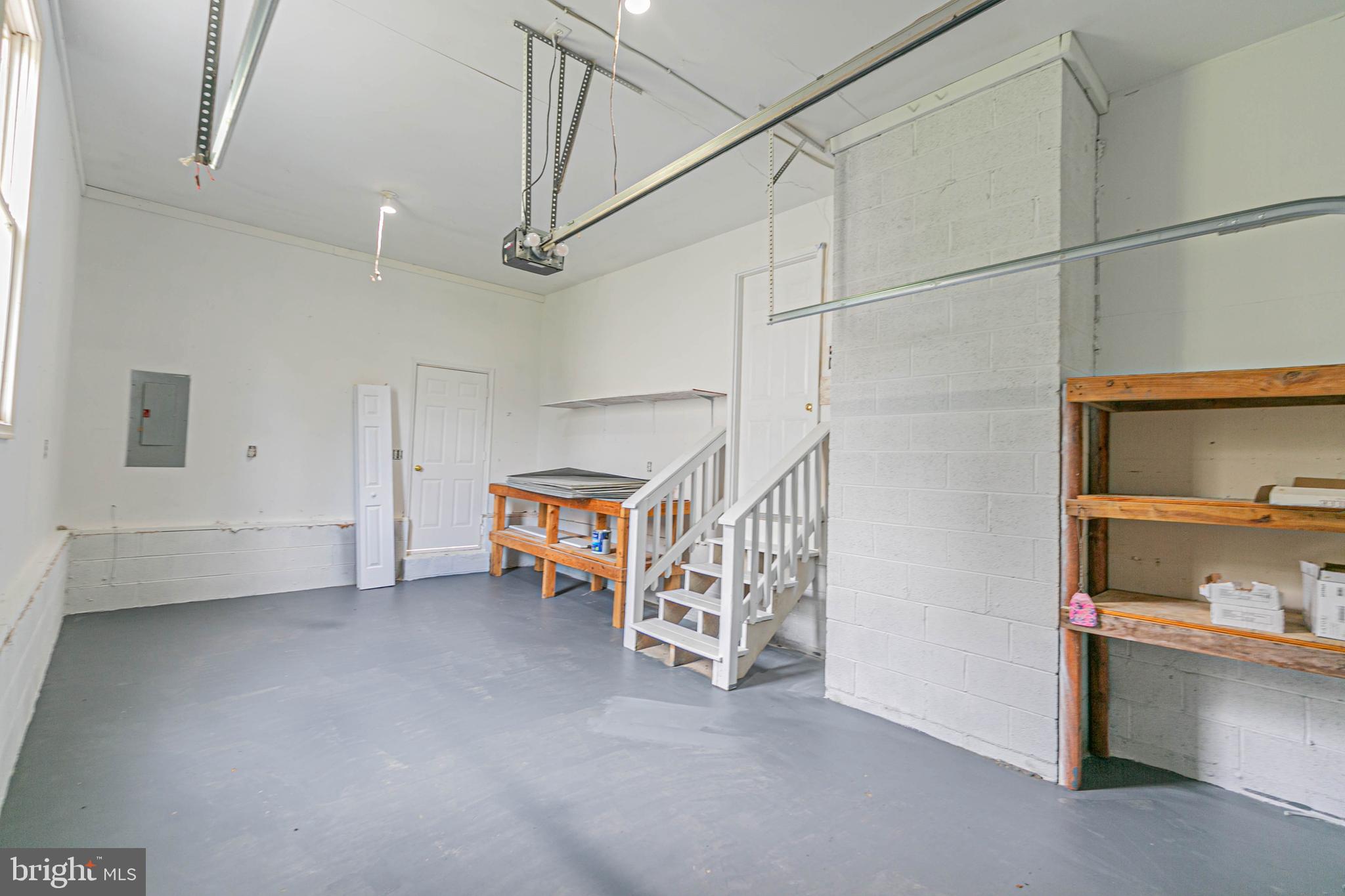 LAKE CAROLINE - Residential