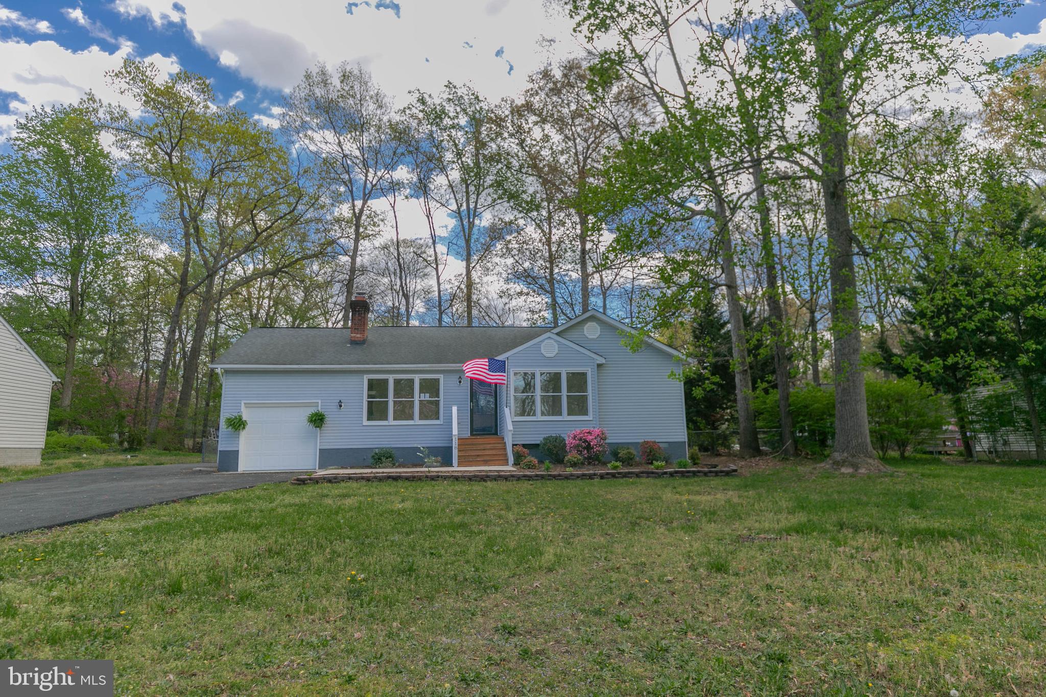 LAKE CAROLINE - Residential