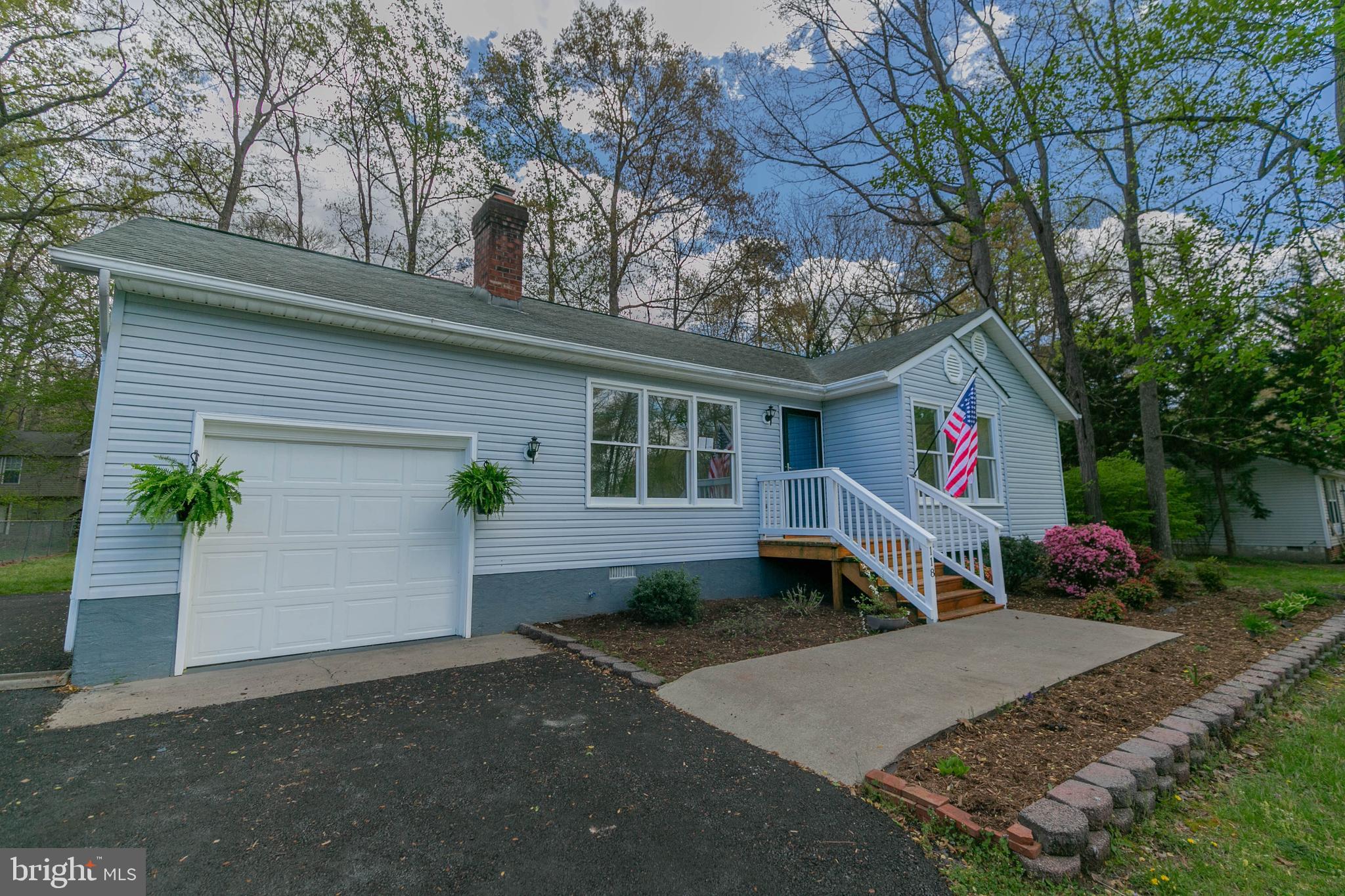 LAKE CAROLINE - Residential