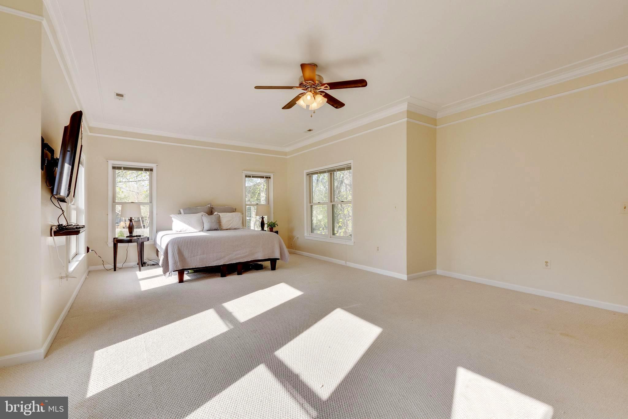 REDLAND KNOLLS - Residential