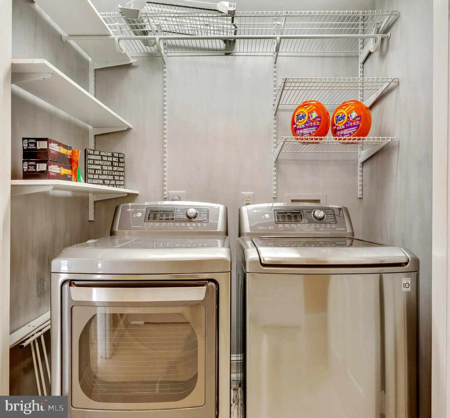 REDLAND KNOLLS - Residential