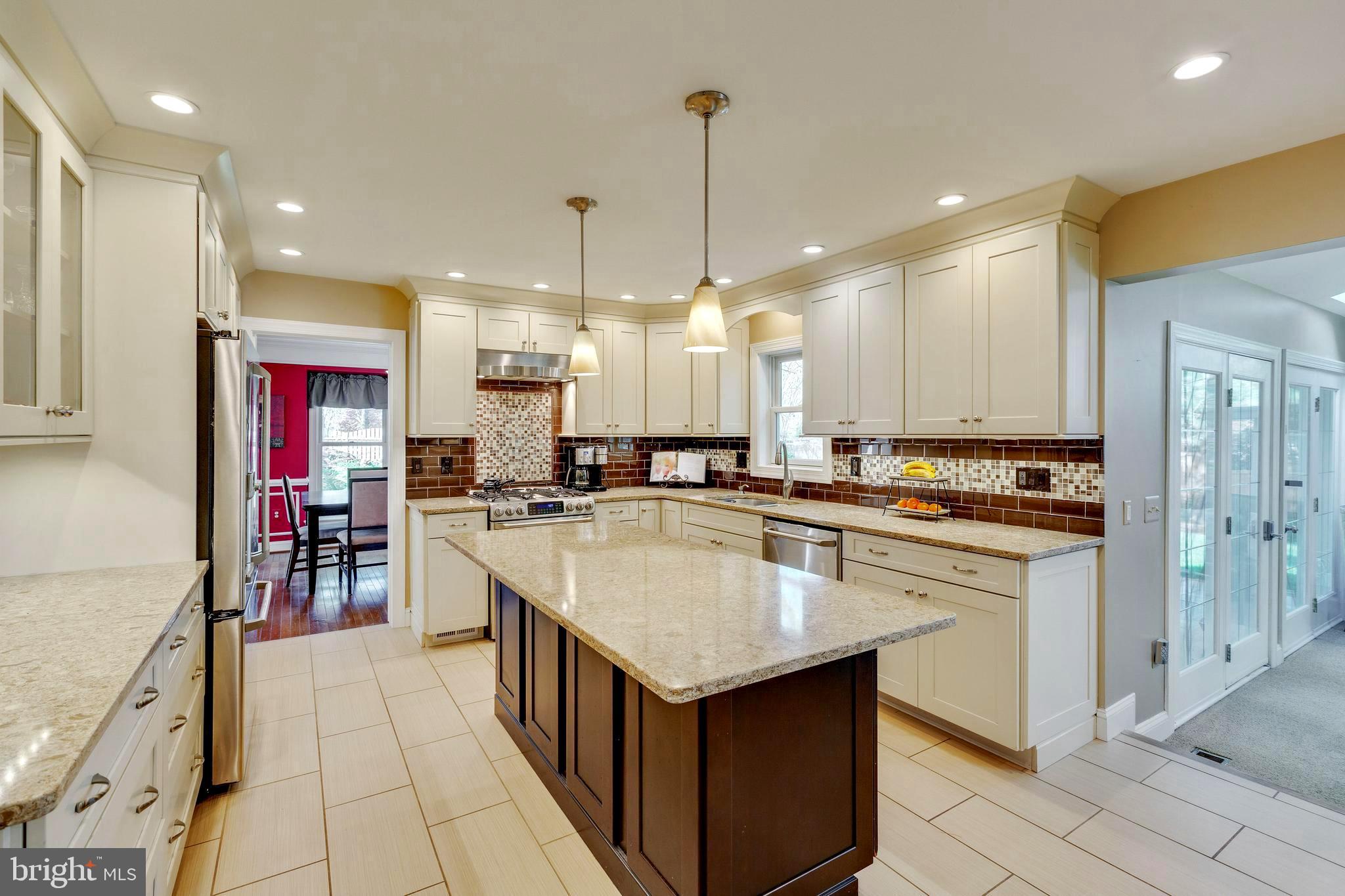 REDLAND KNOLLS - Residential