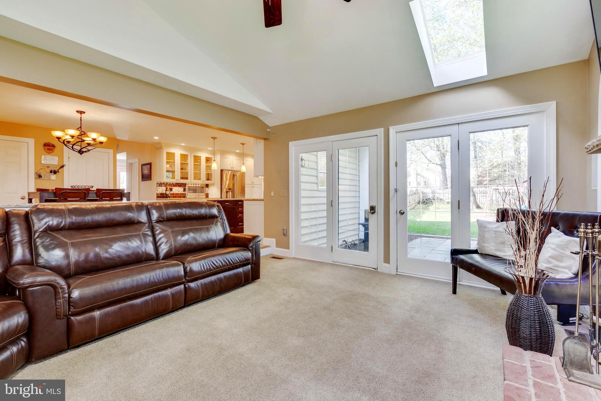 REDLAND KNOLLS - Residential