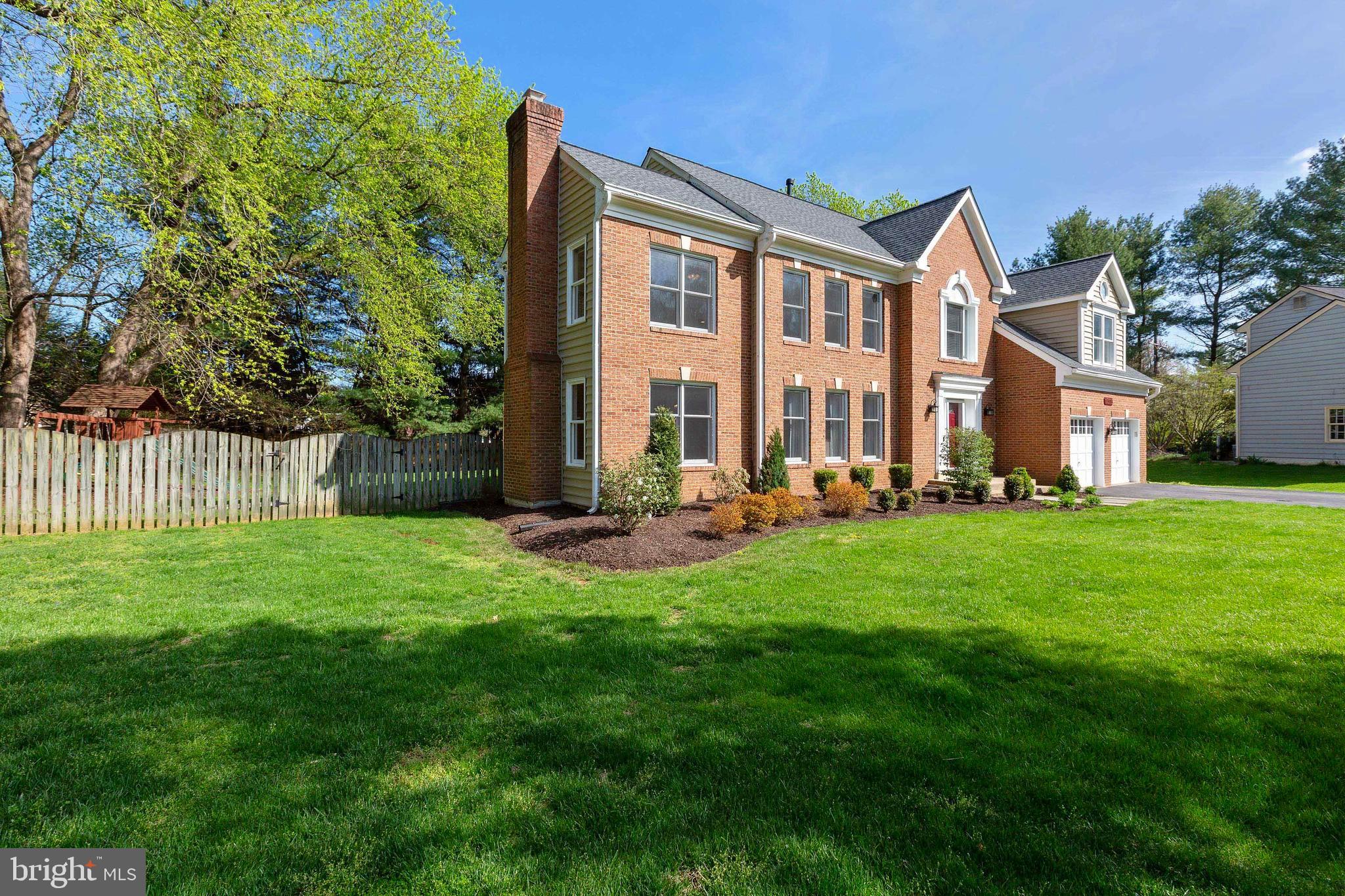 REDLAND KNOLLS - Residential