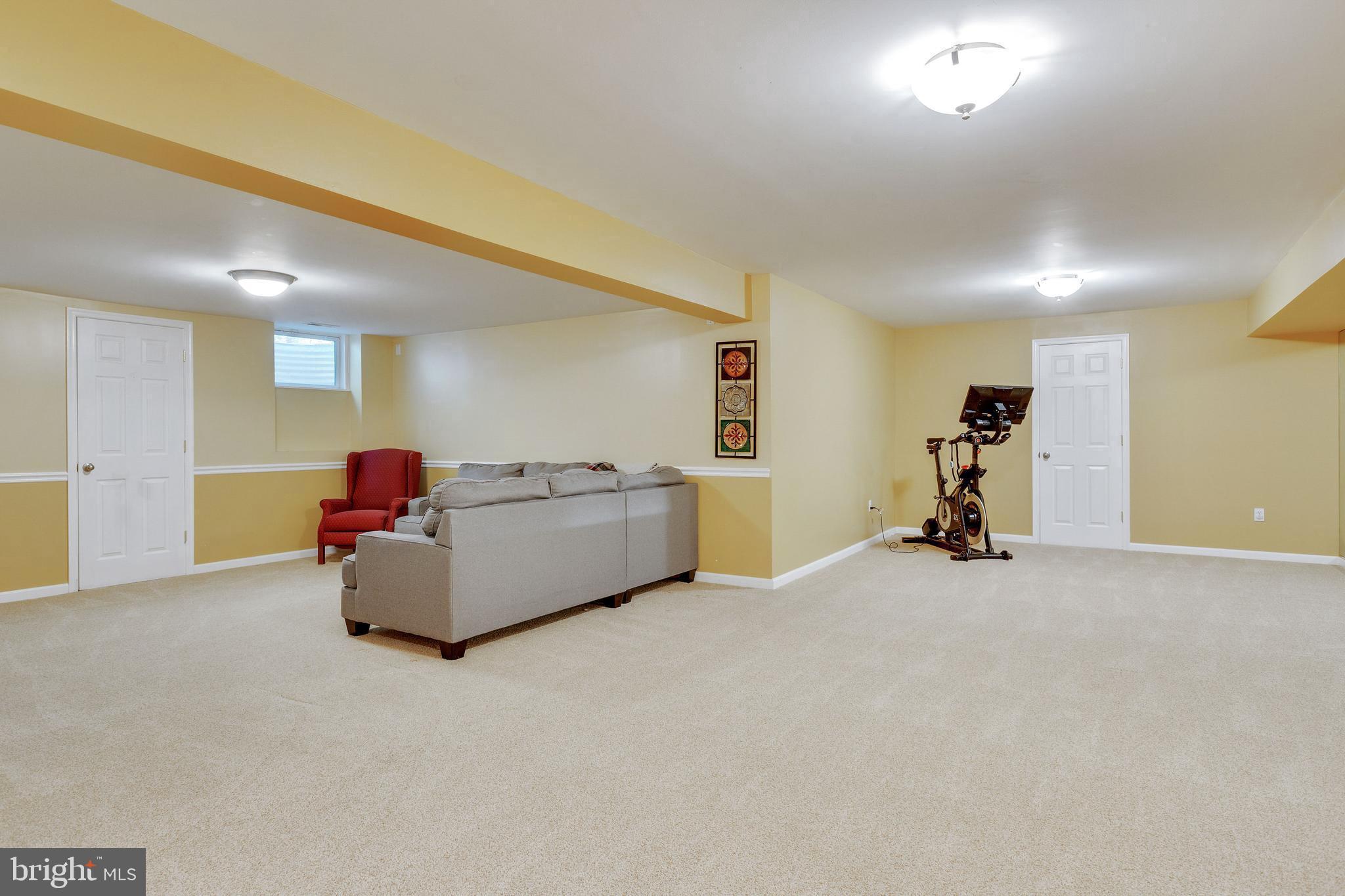 REDLAND KNOLLS - Residential