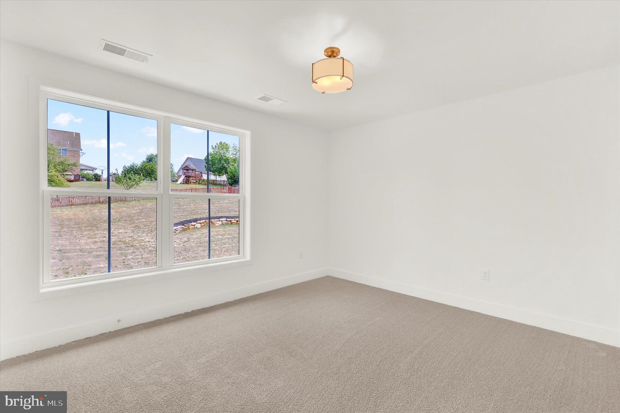 COUNTRY LANE - Residential