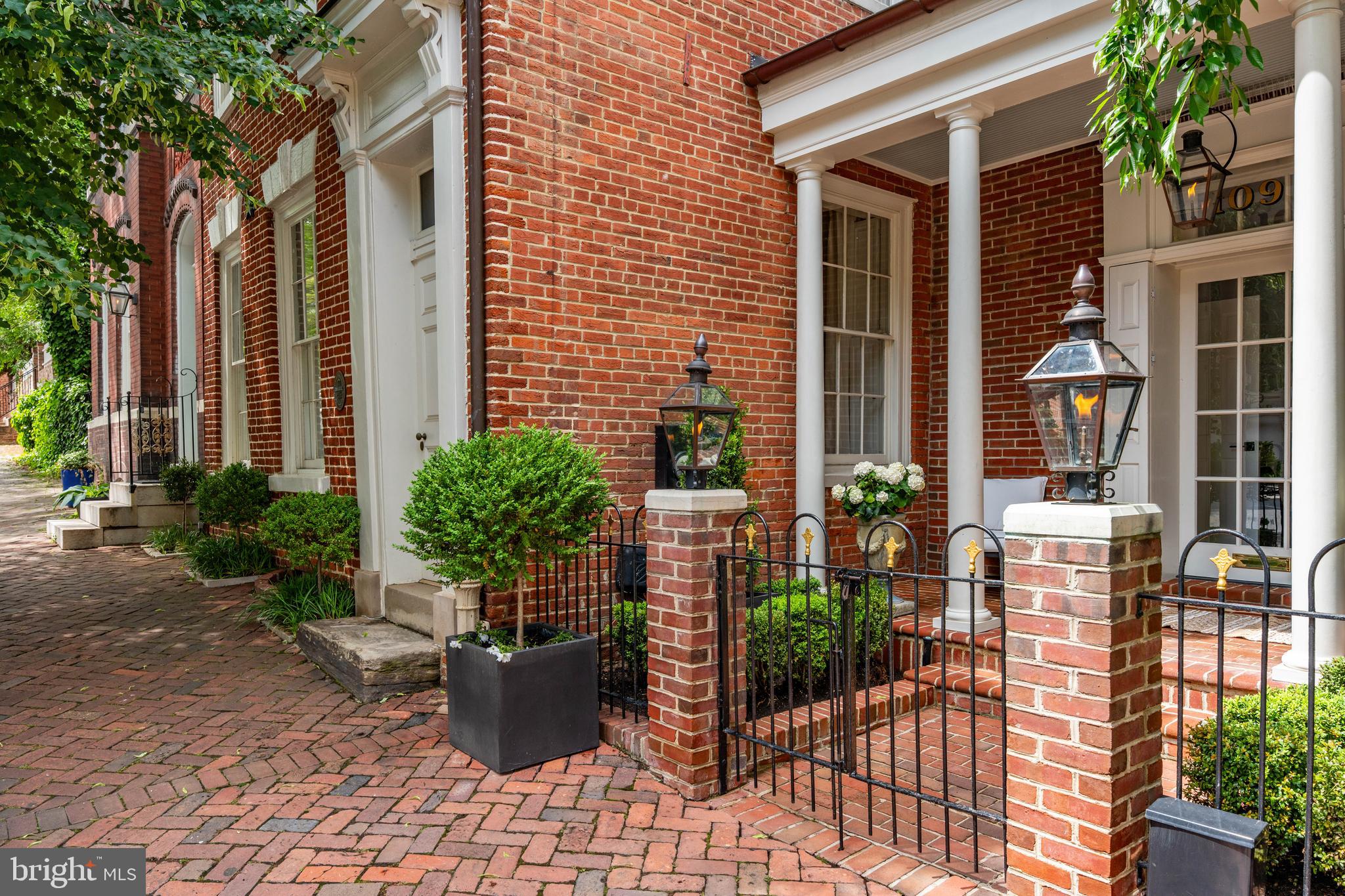 109 DUKE STREET