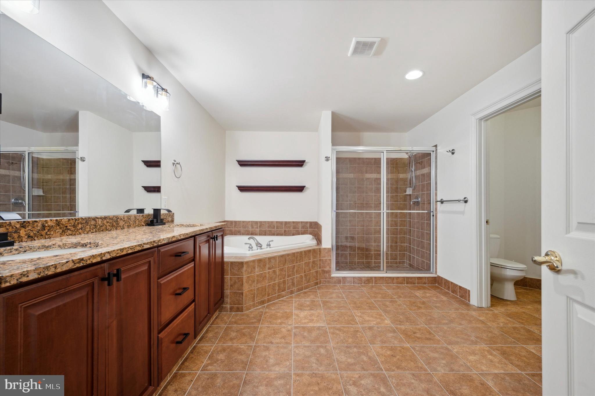 ST JAMES COURT - Residential