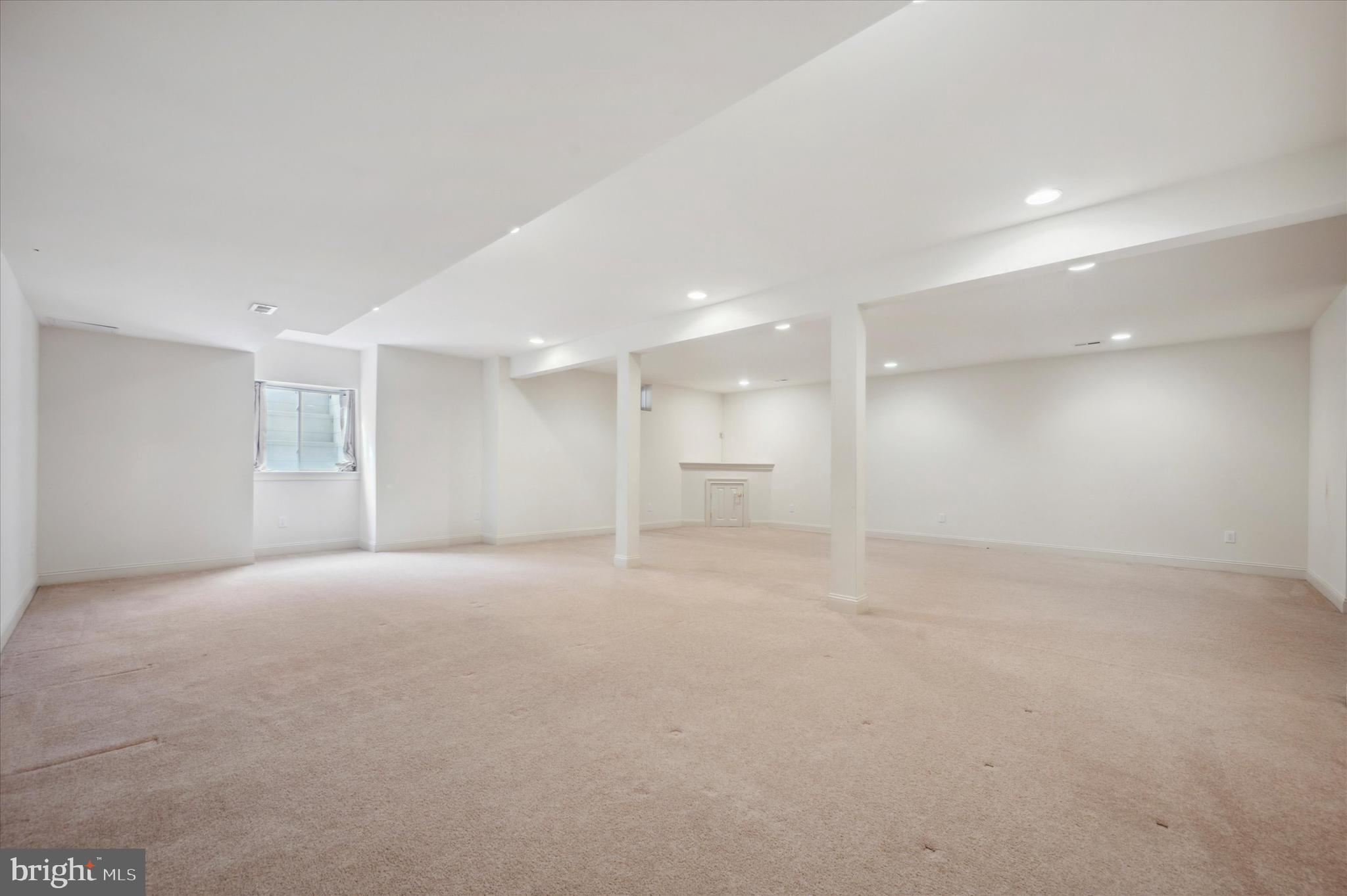 ST JAMES COURT - Residential