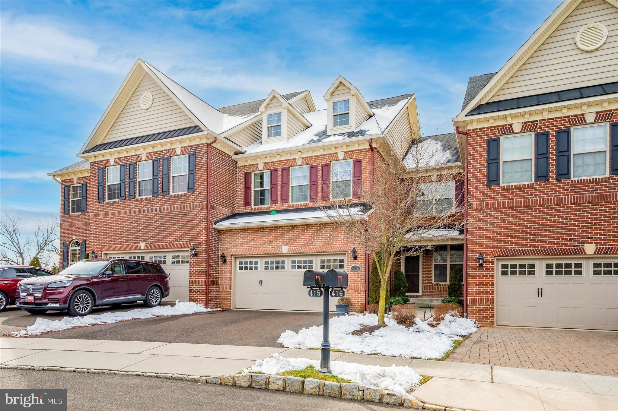 ST JAMES COURT - Residential