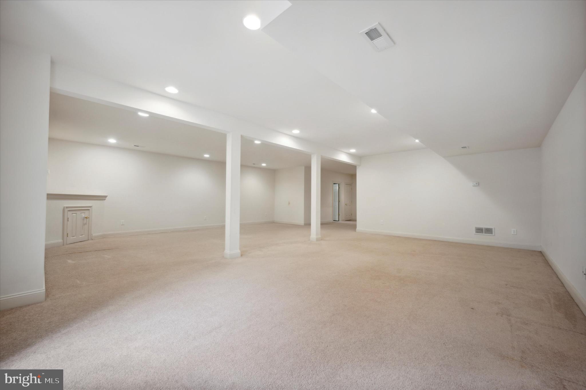 ST JAMES COURT - Residential