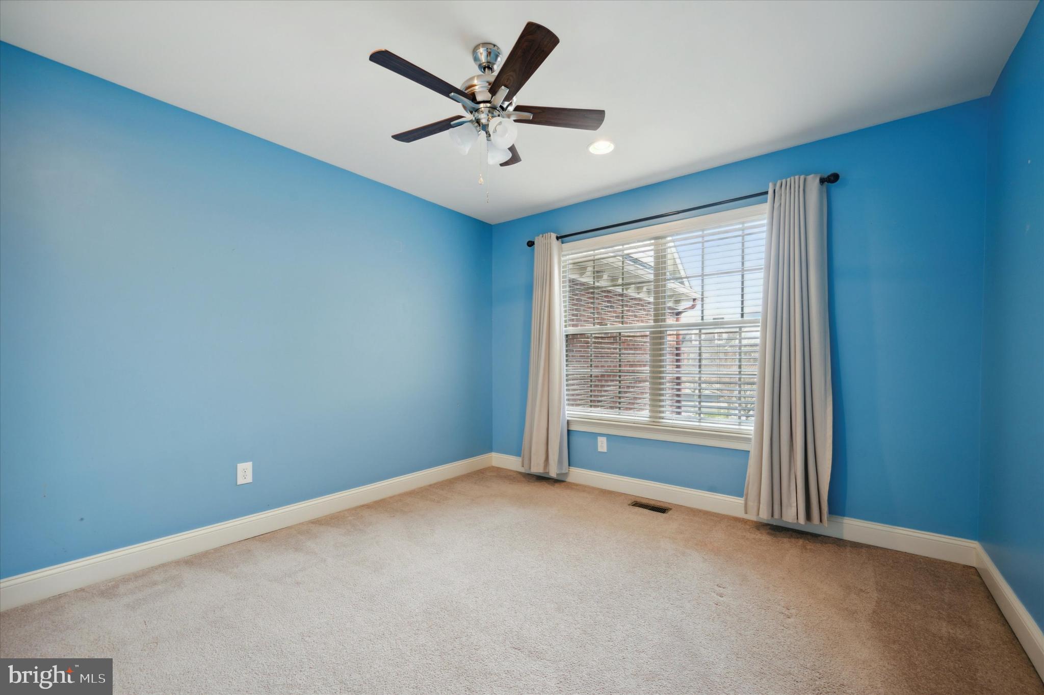 ST JAMES COURT - Residential