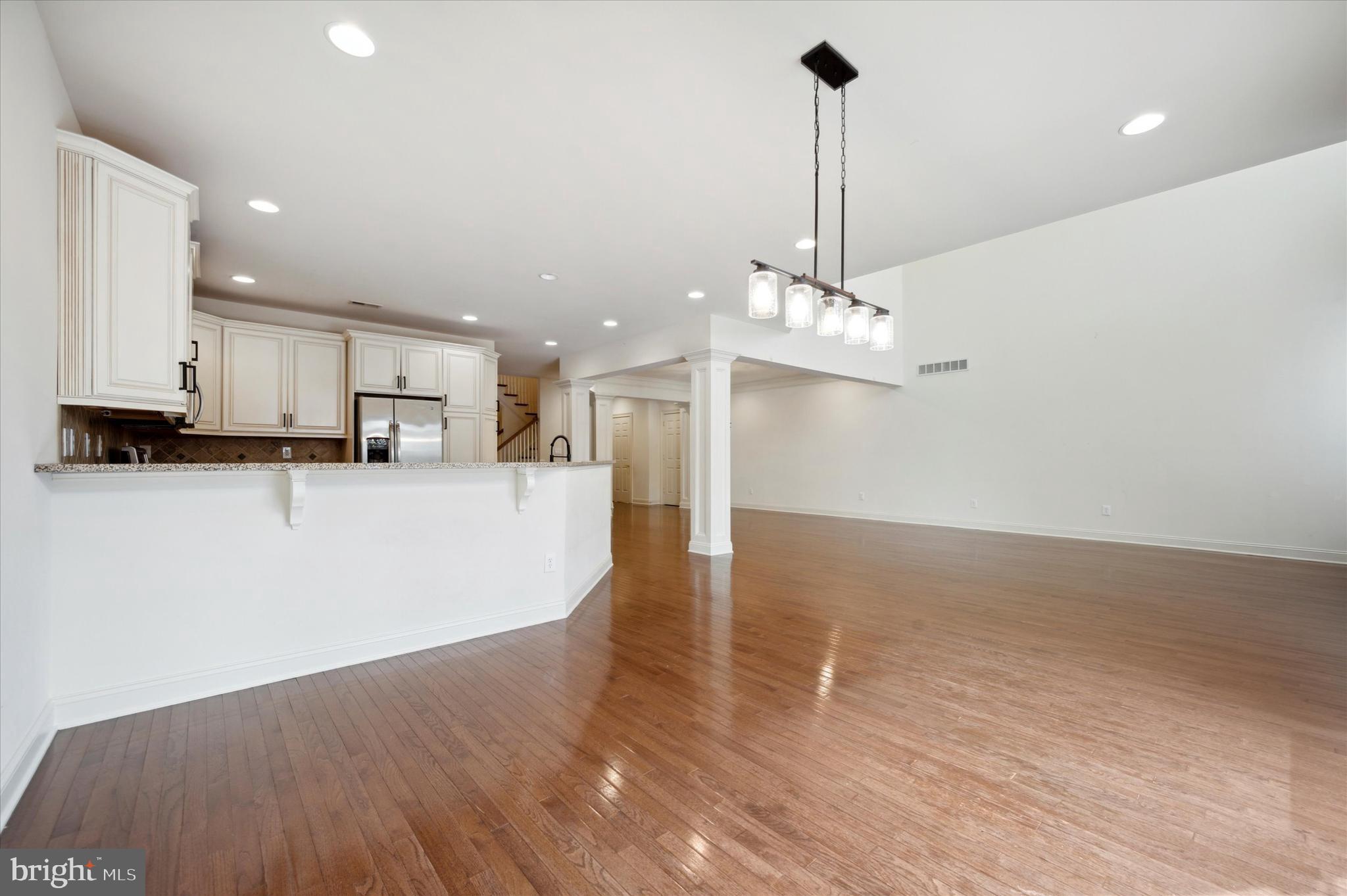 ST JAMES COURT - Residential