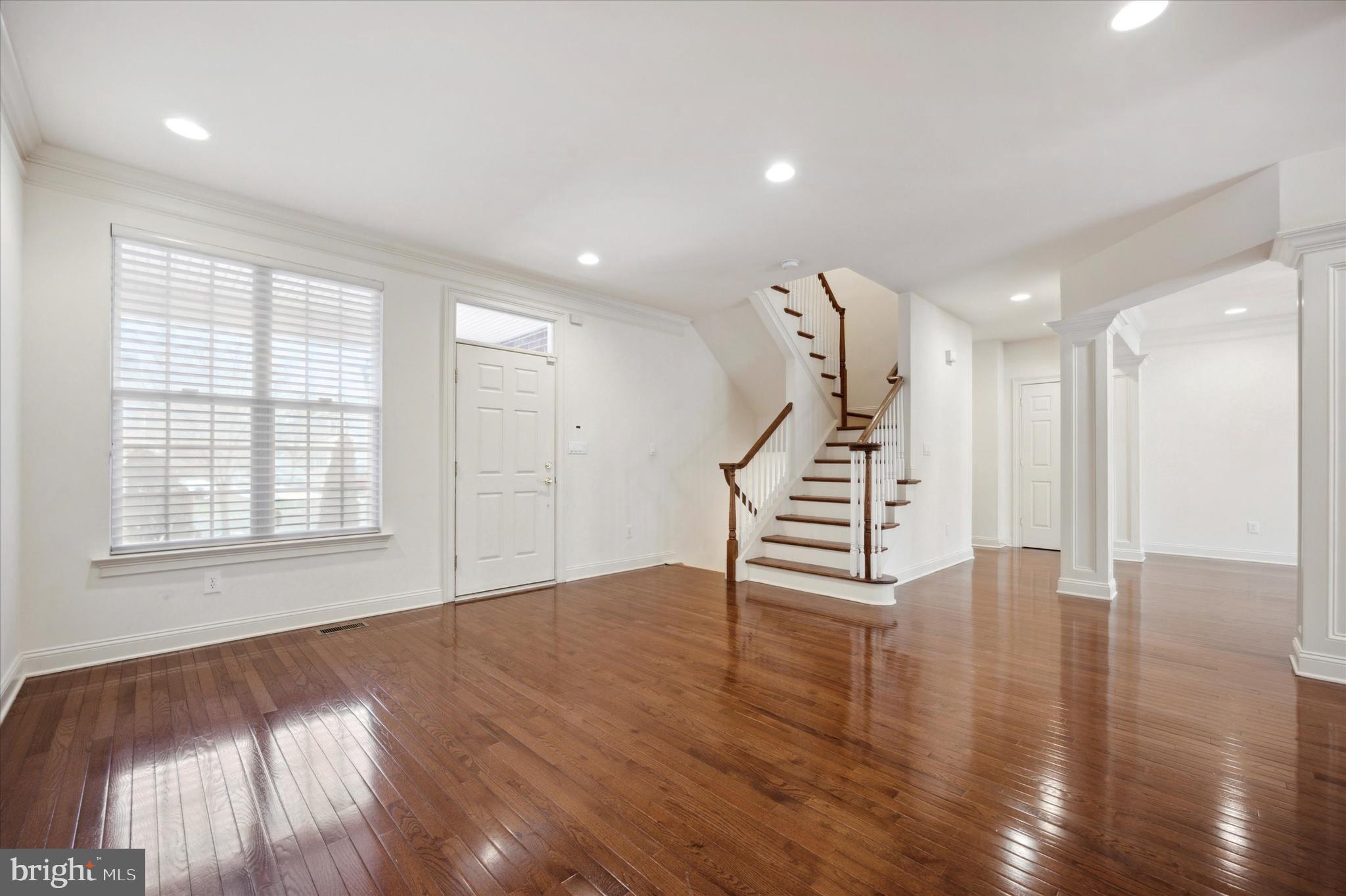 ST JAMES COURT - Residential