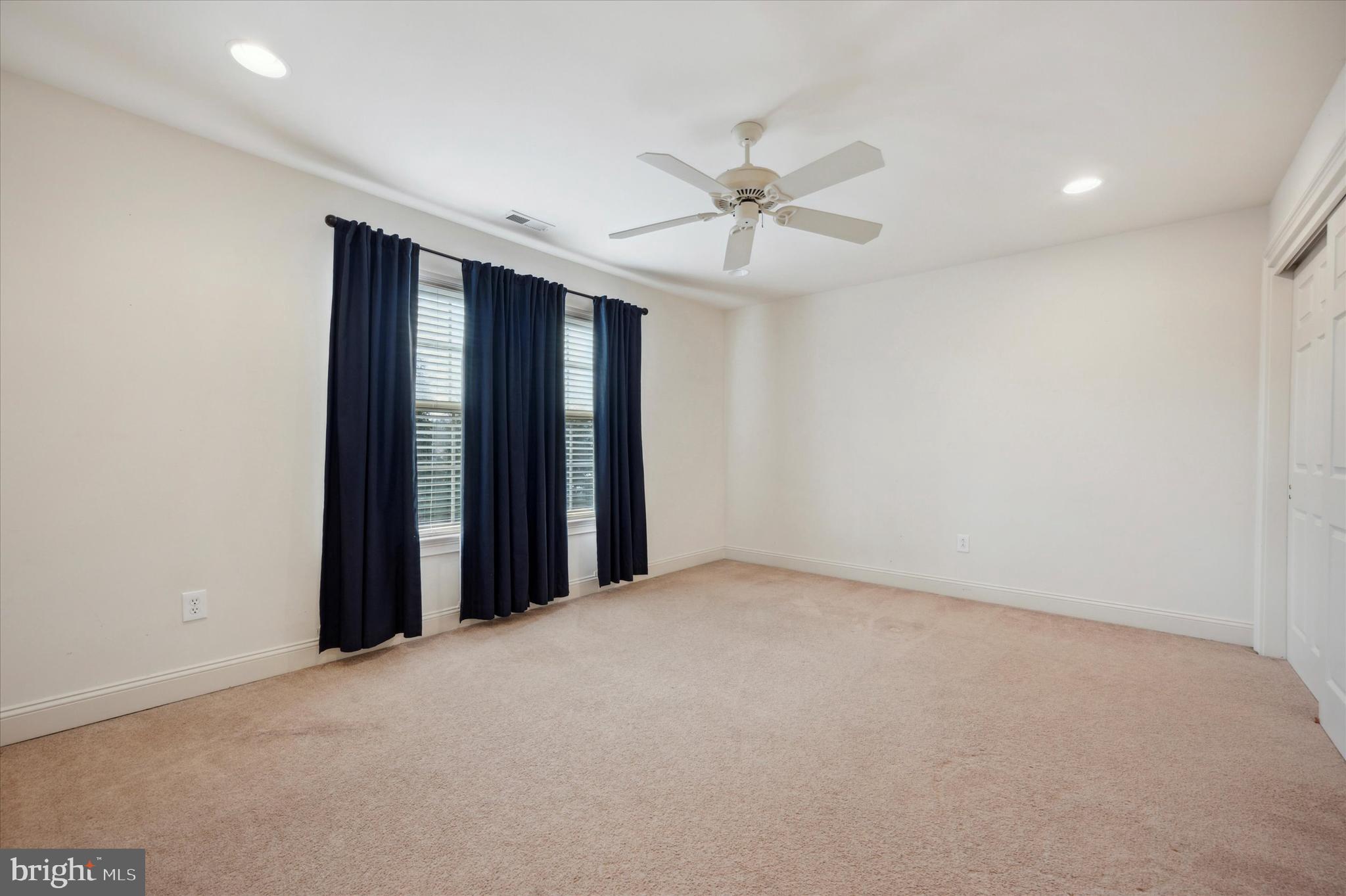 ST JAMES COURT - Residential