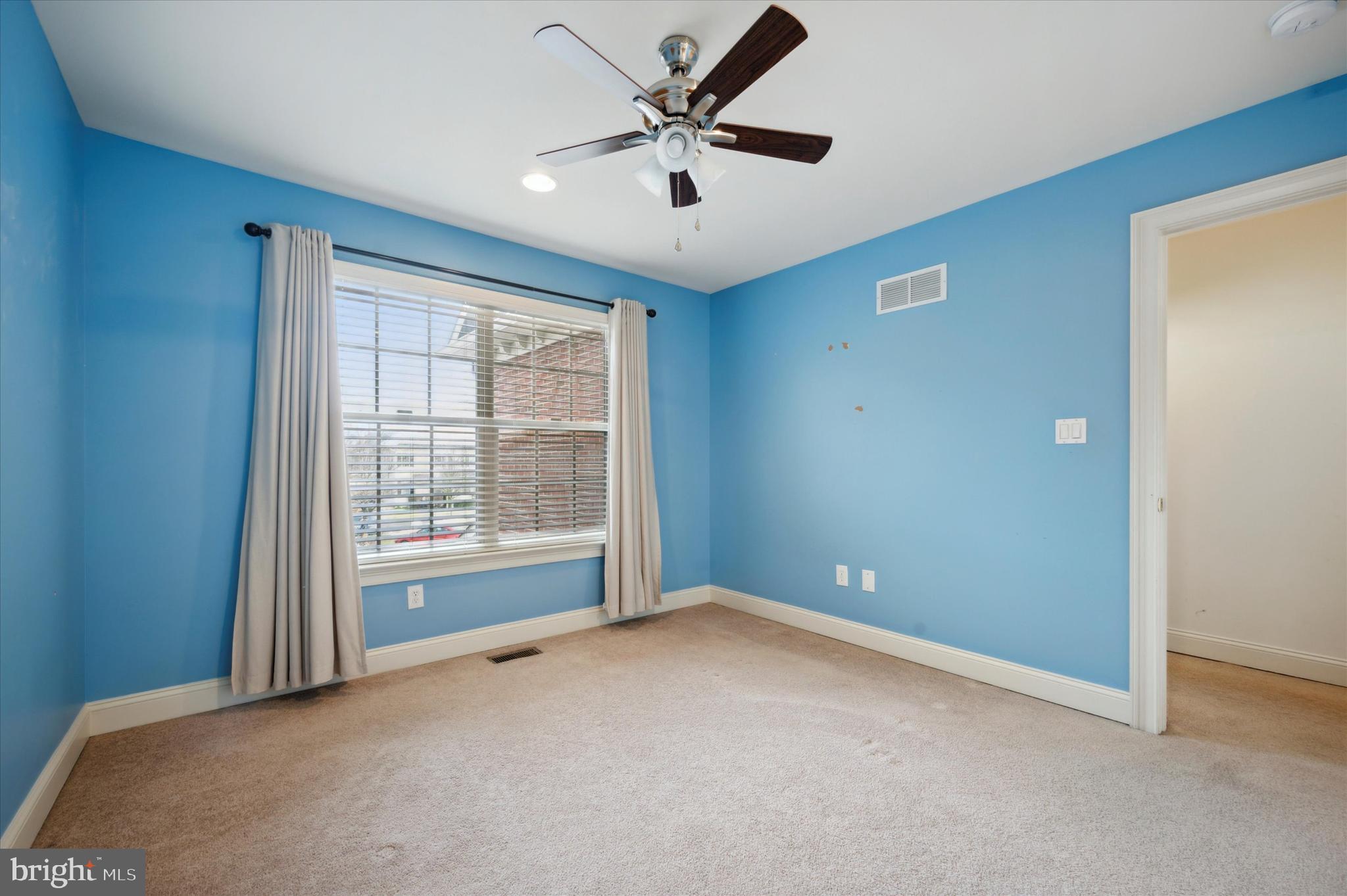 ST JAMES COURT - Residential