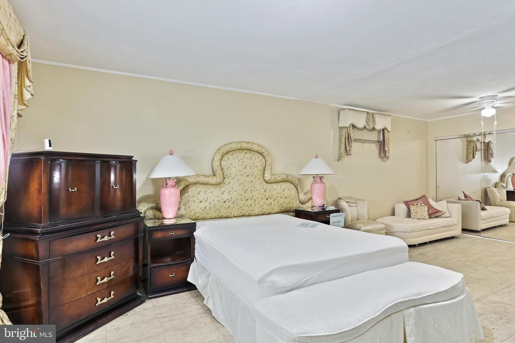 DUMBARTON MEADOWS - Residential