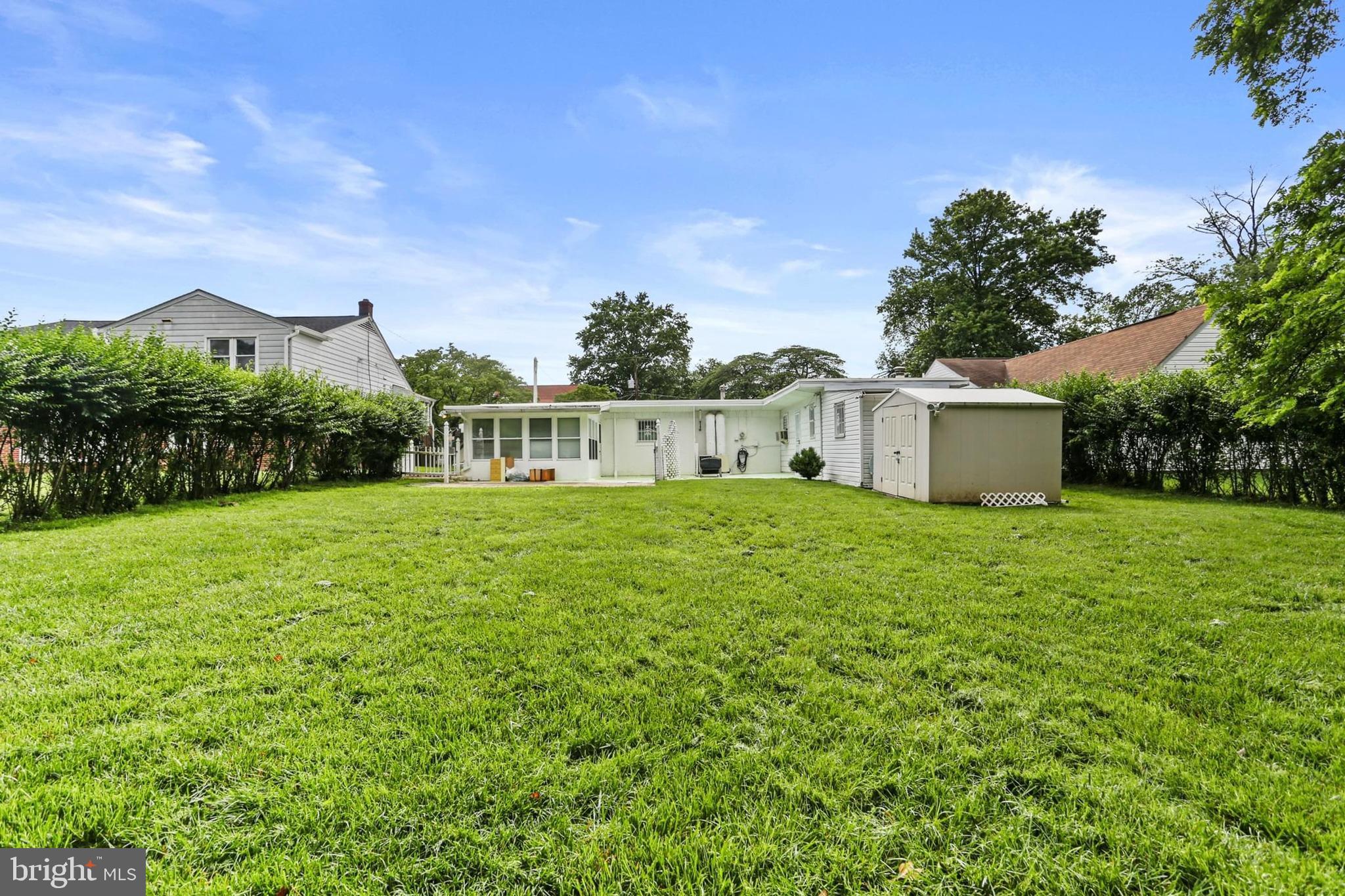 DUMBARTON MEADOWS - Residential