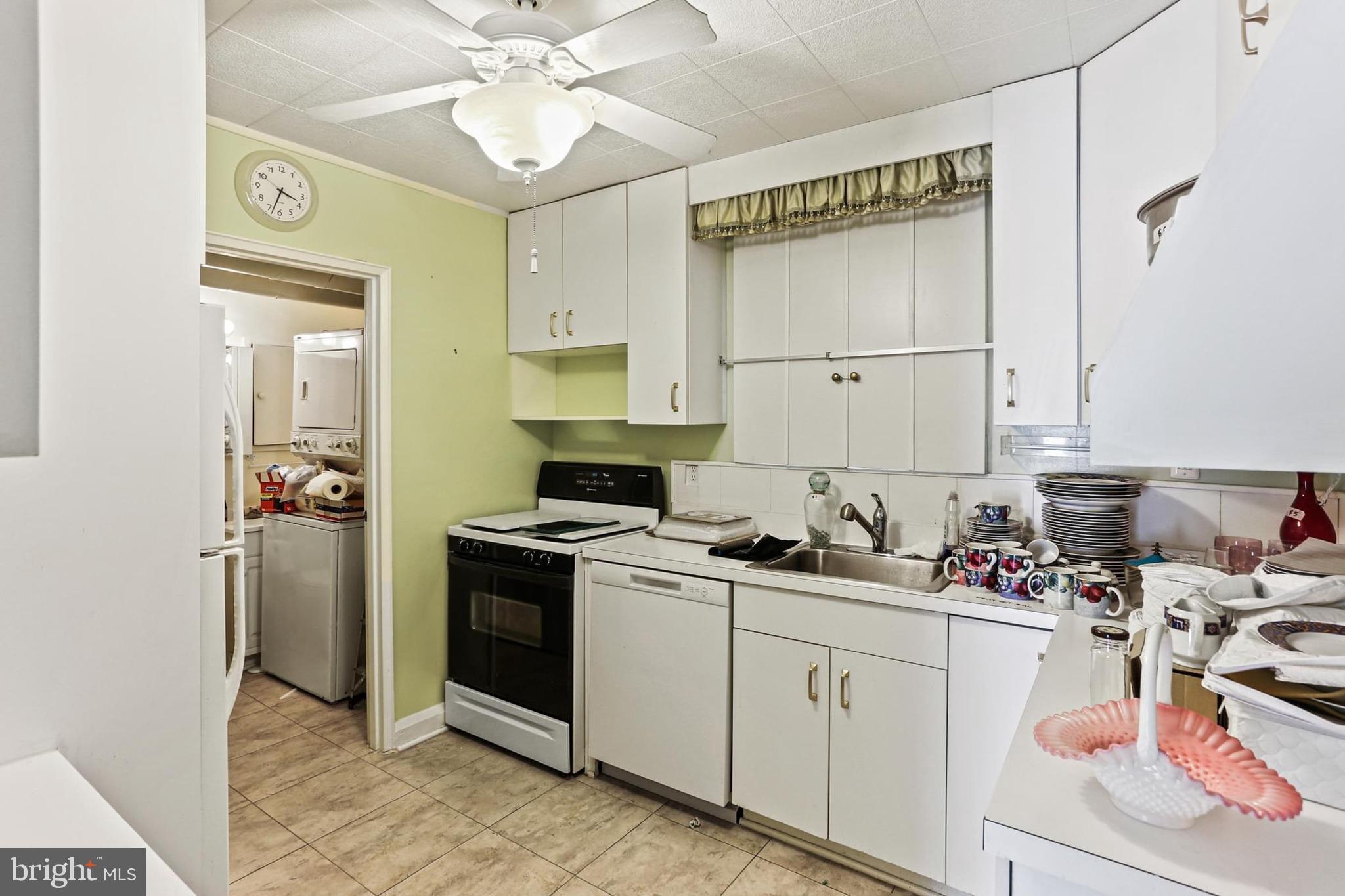 DUMBARTON MEADOWS - Residential