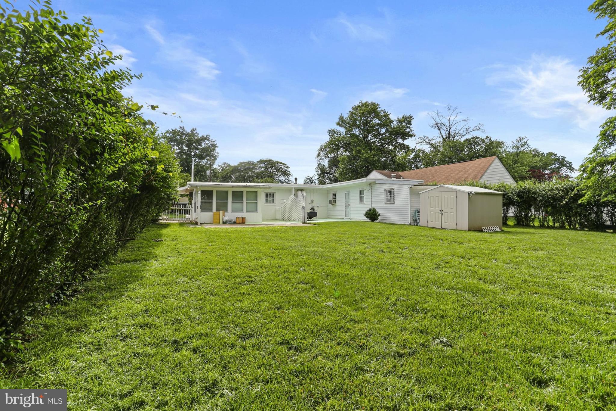 DUMBARTON MEADOWS - Residential