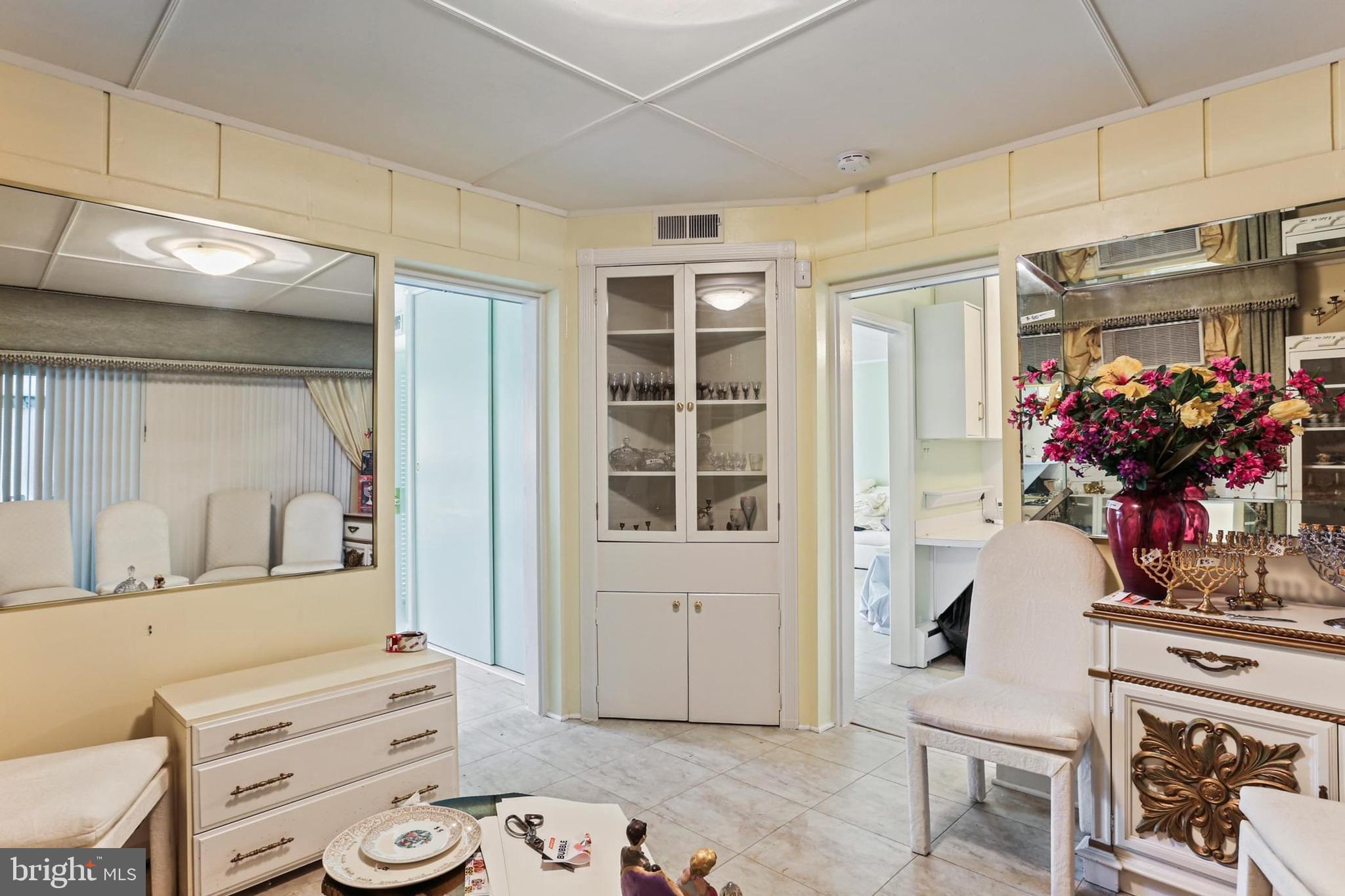 DUMBARTON MEADOWS - Residential