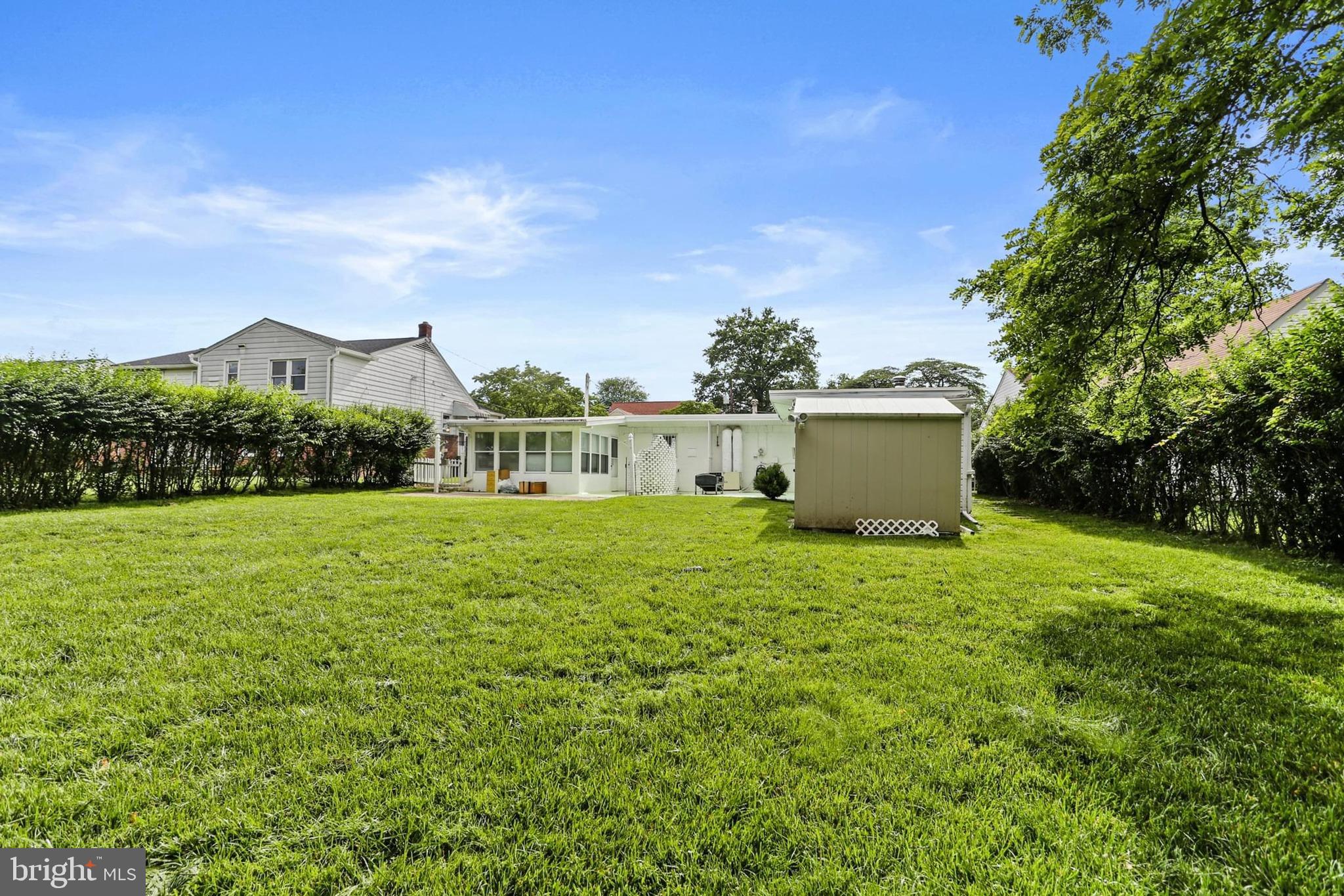 DUMBARTON MEADOWS - Residential