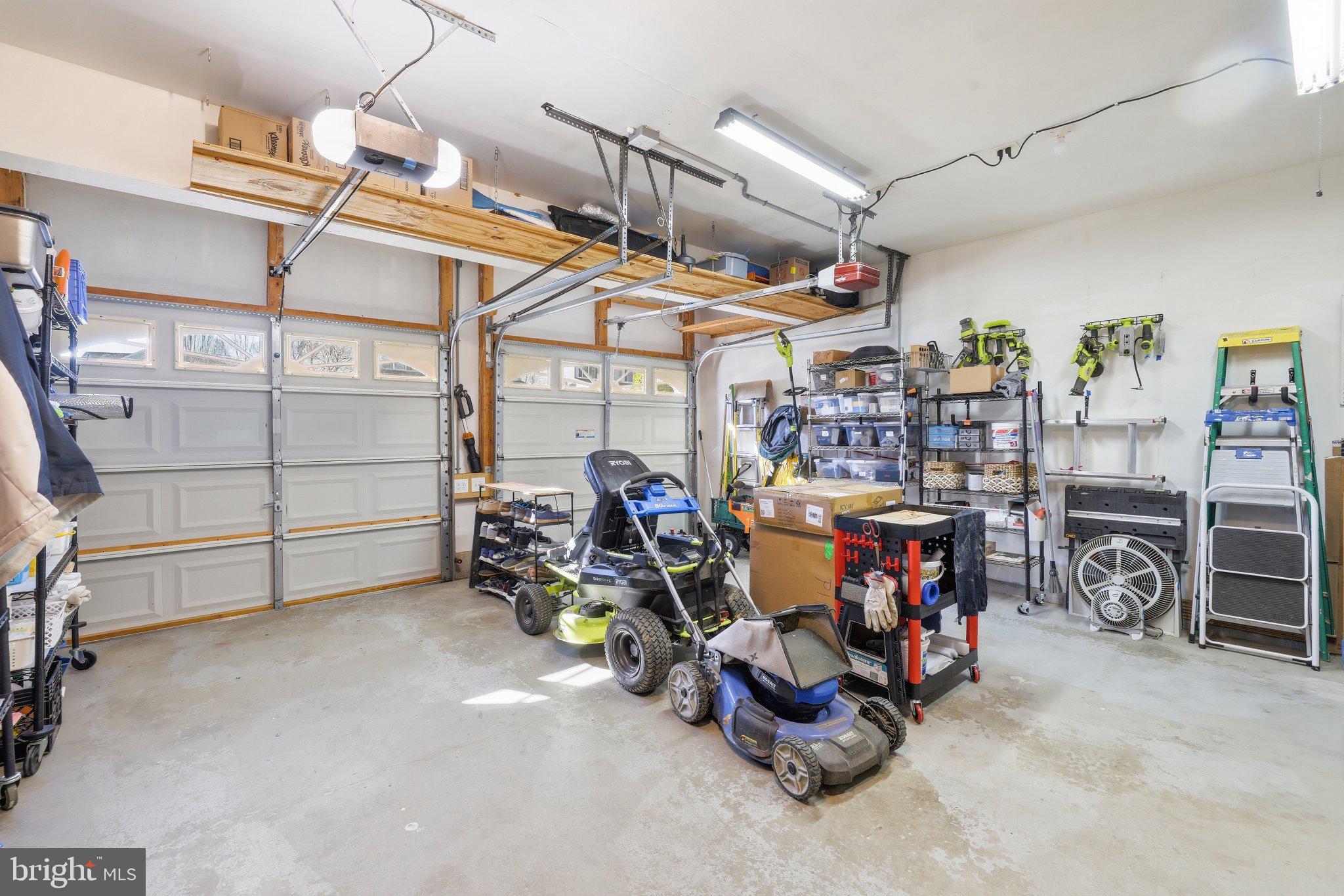 SEVEN TRAILS - Residential