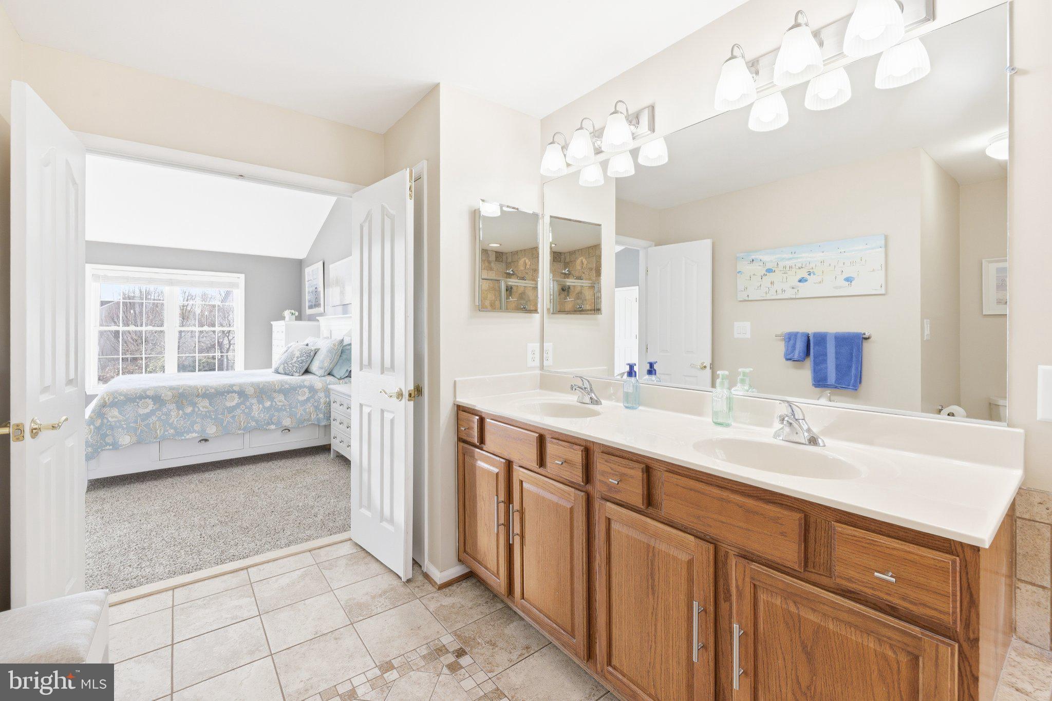 SEVEN TRAILS - Residential