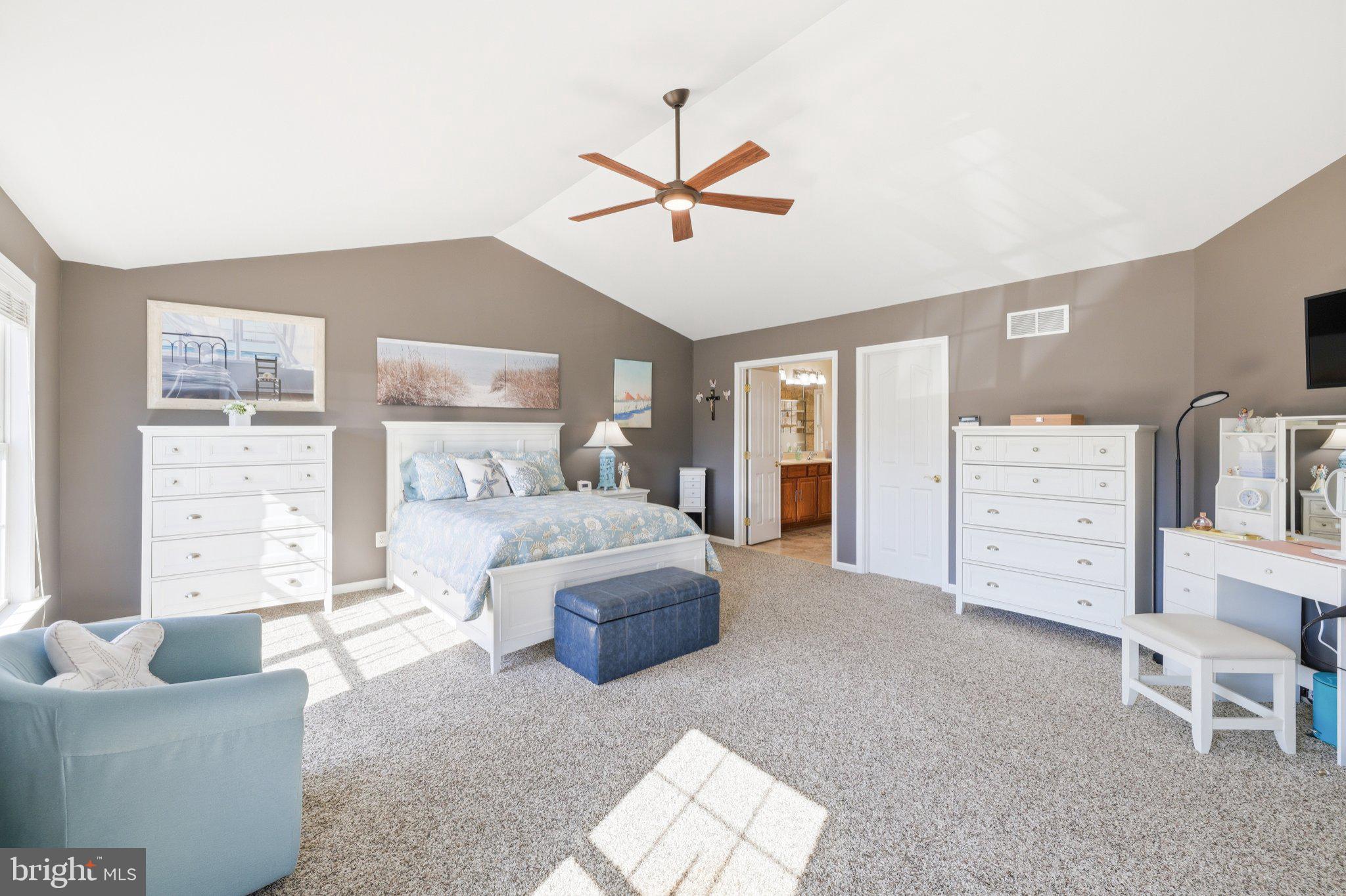 SEVEN TRAILS - Residential